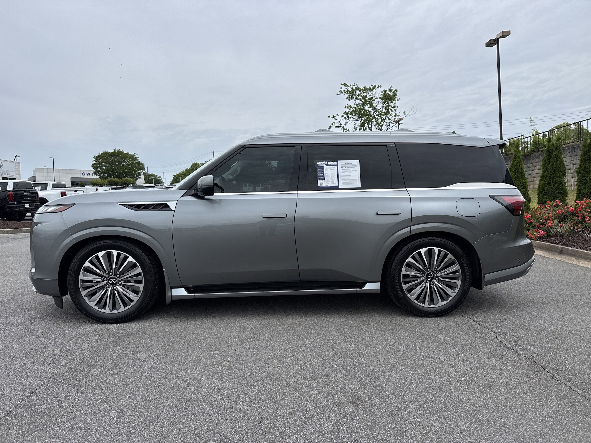 INFINITI QX80 SENSORY