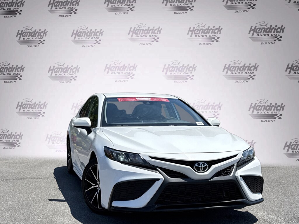 Used 2021 Toyota Camry SE Sedan