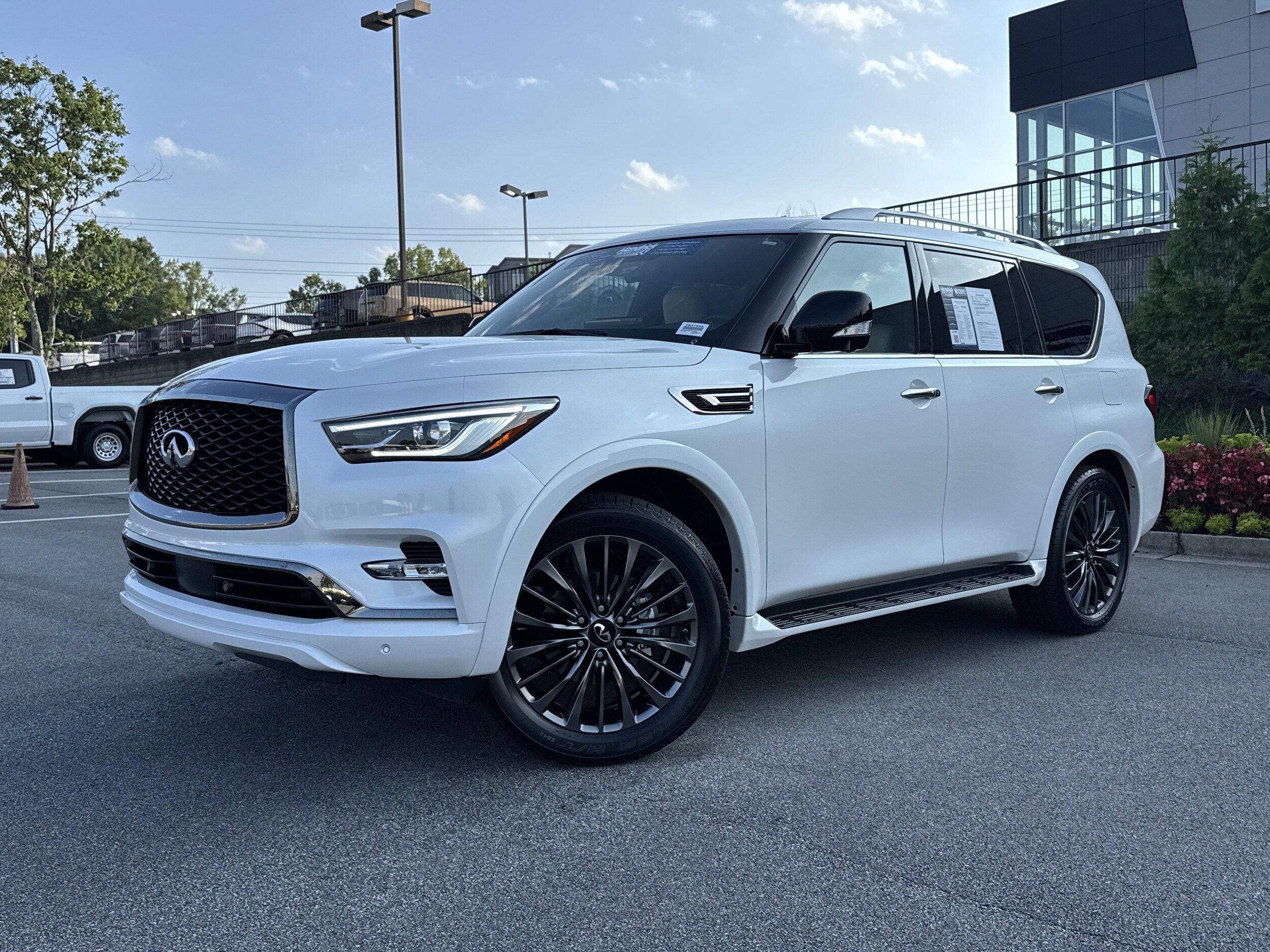 INFINITI QX80 SENSORY