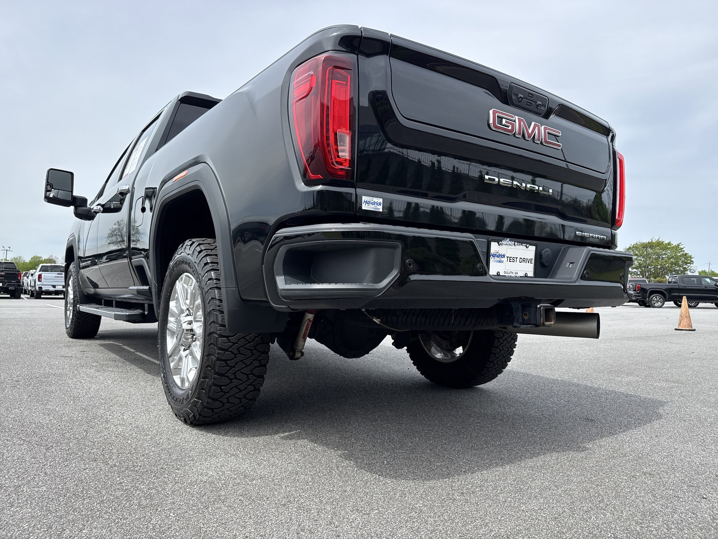 2023 GMC Sierra 2500HD Denali photo 4