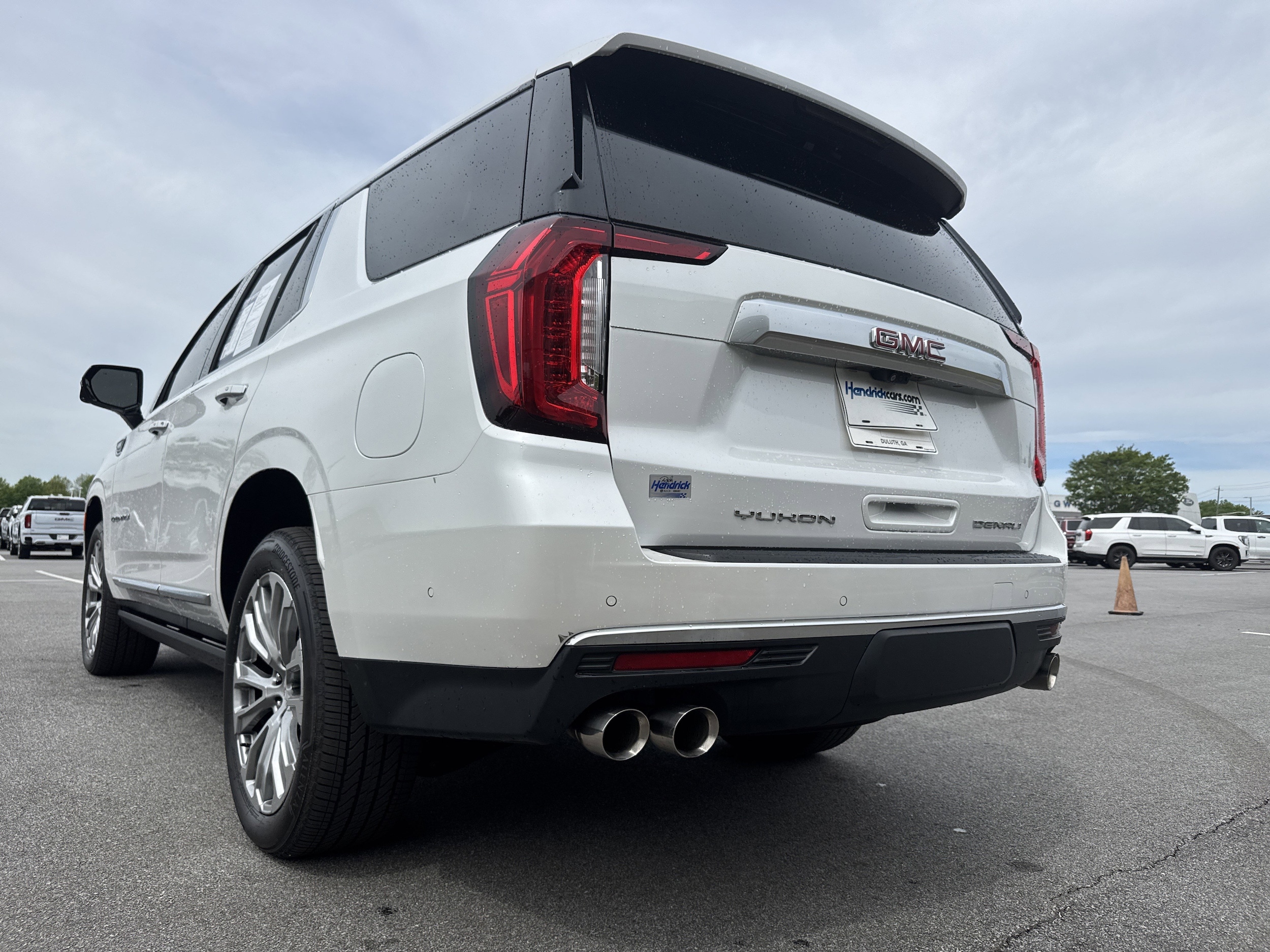 2024 GMC Yukon Denali photo 6