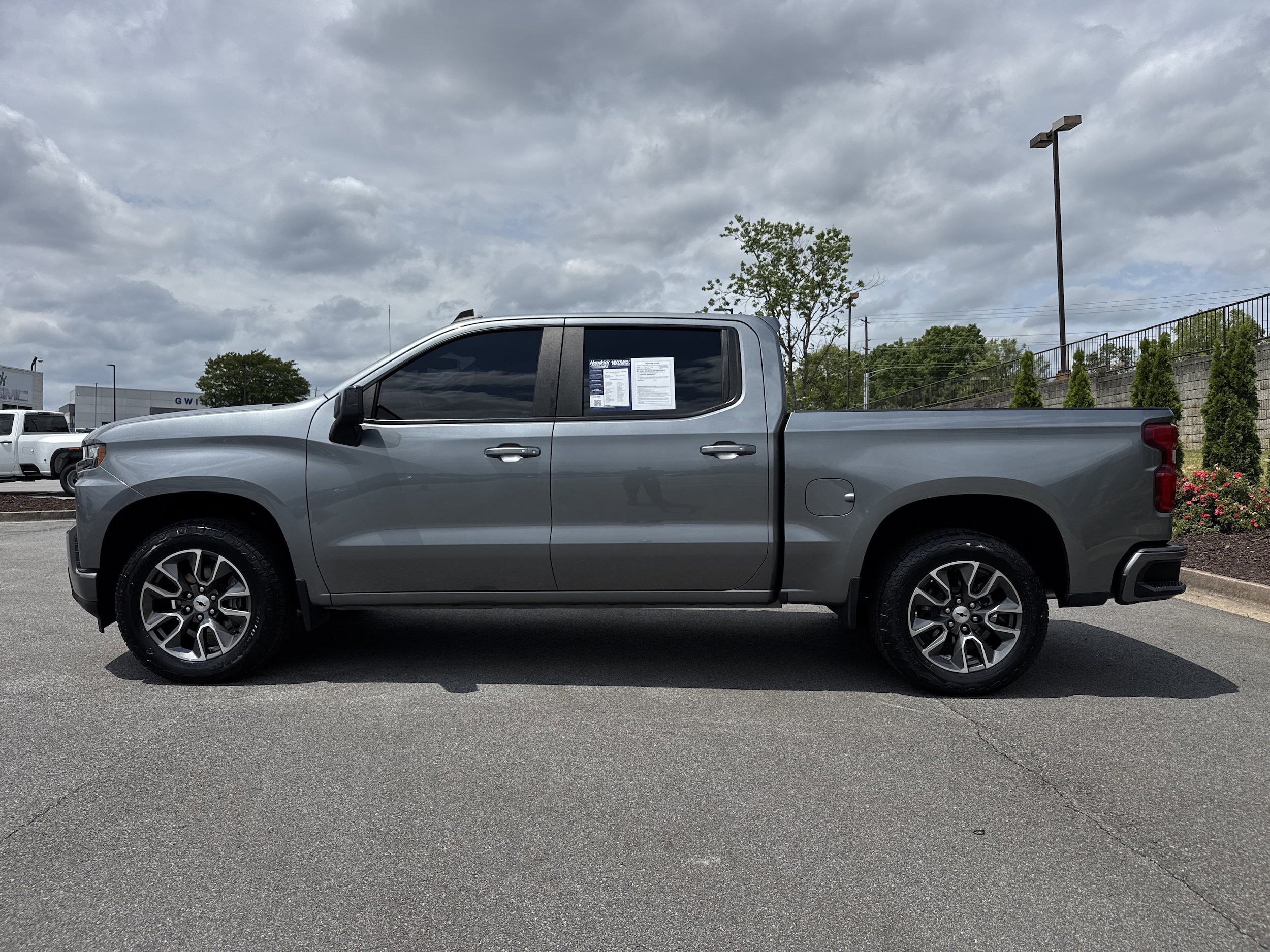 2019 Chevrolet Silverado 1500 RST photo 6