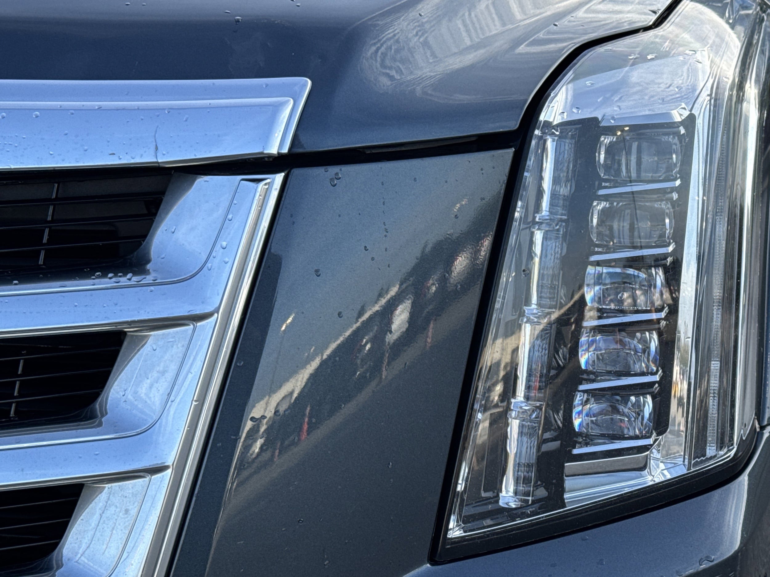 2020 CADILLAC Escalade Luxury photo 4