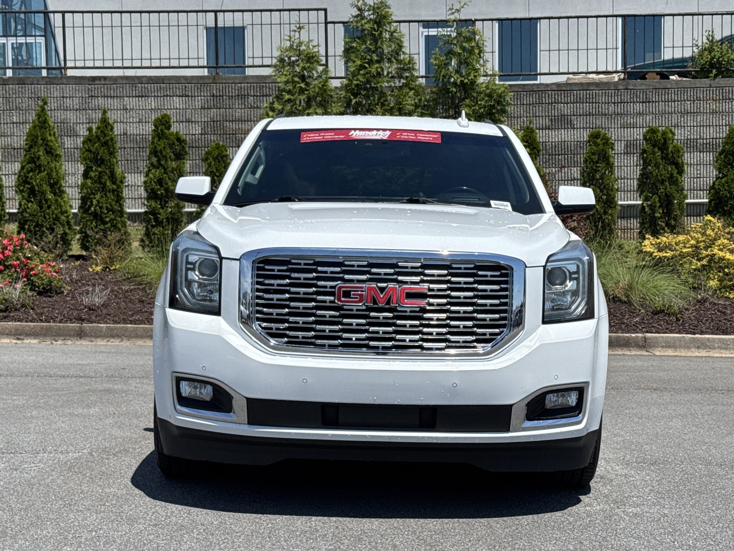 2018 GMC Yukon XL Denali photo 2