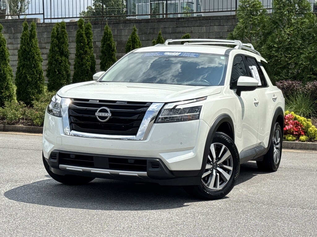Used 2024 Nissan Pathfinder SL SUV