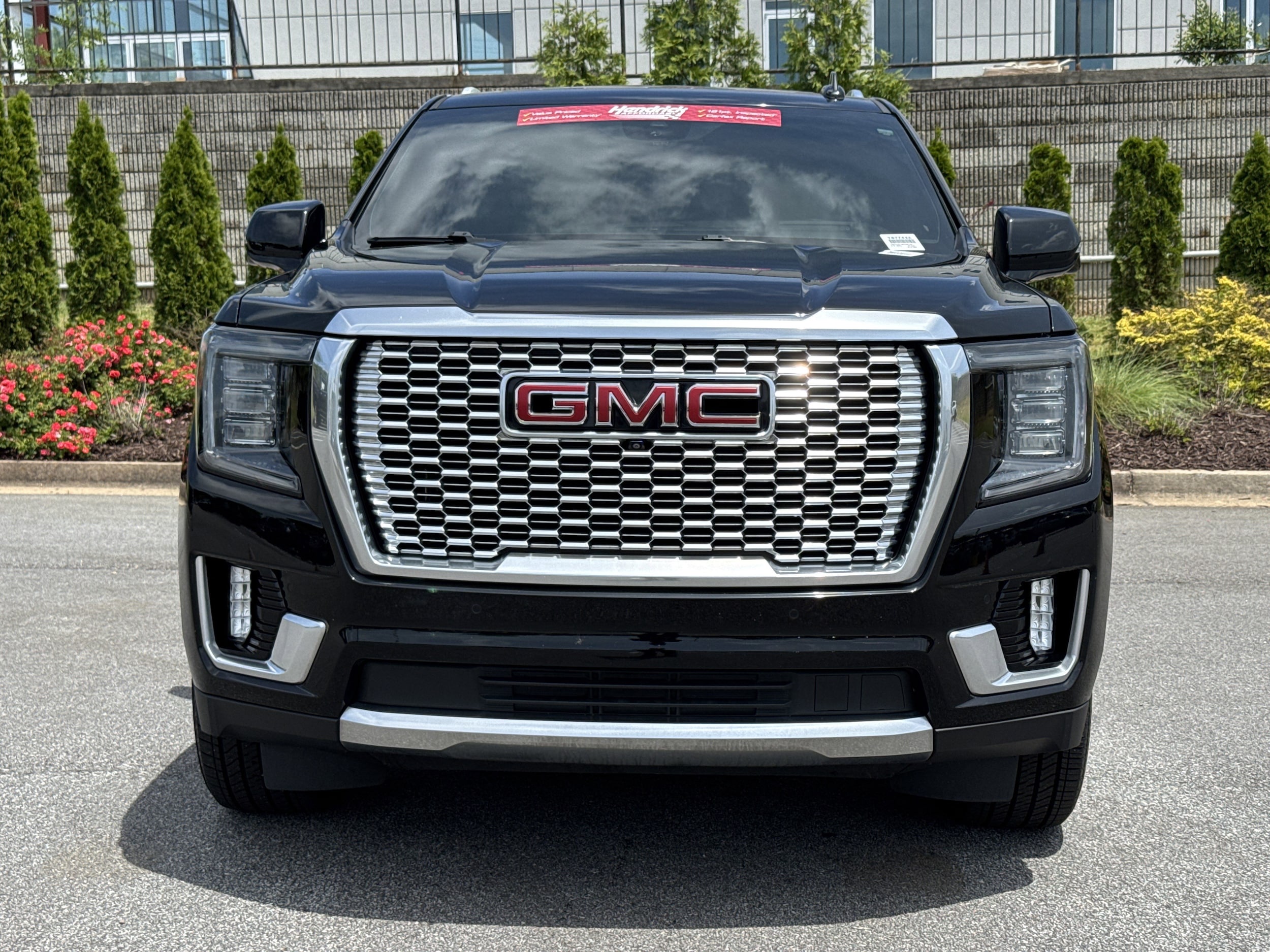 2023 GMC Yukon XL Denali photo 2