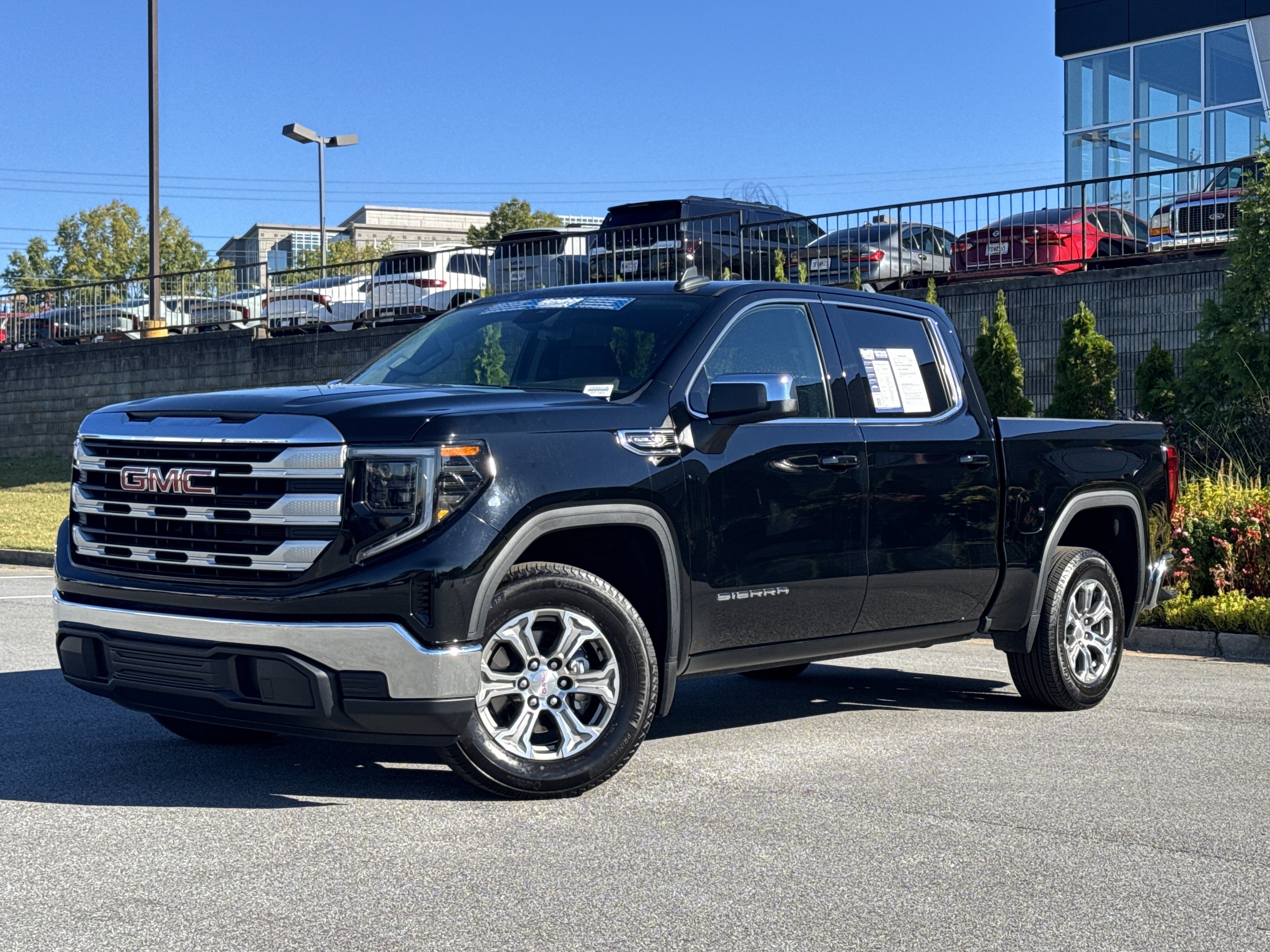 Used 2025 GMC Sierra 1500 SLE Pickup