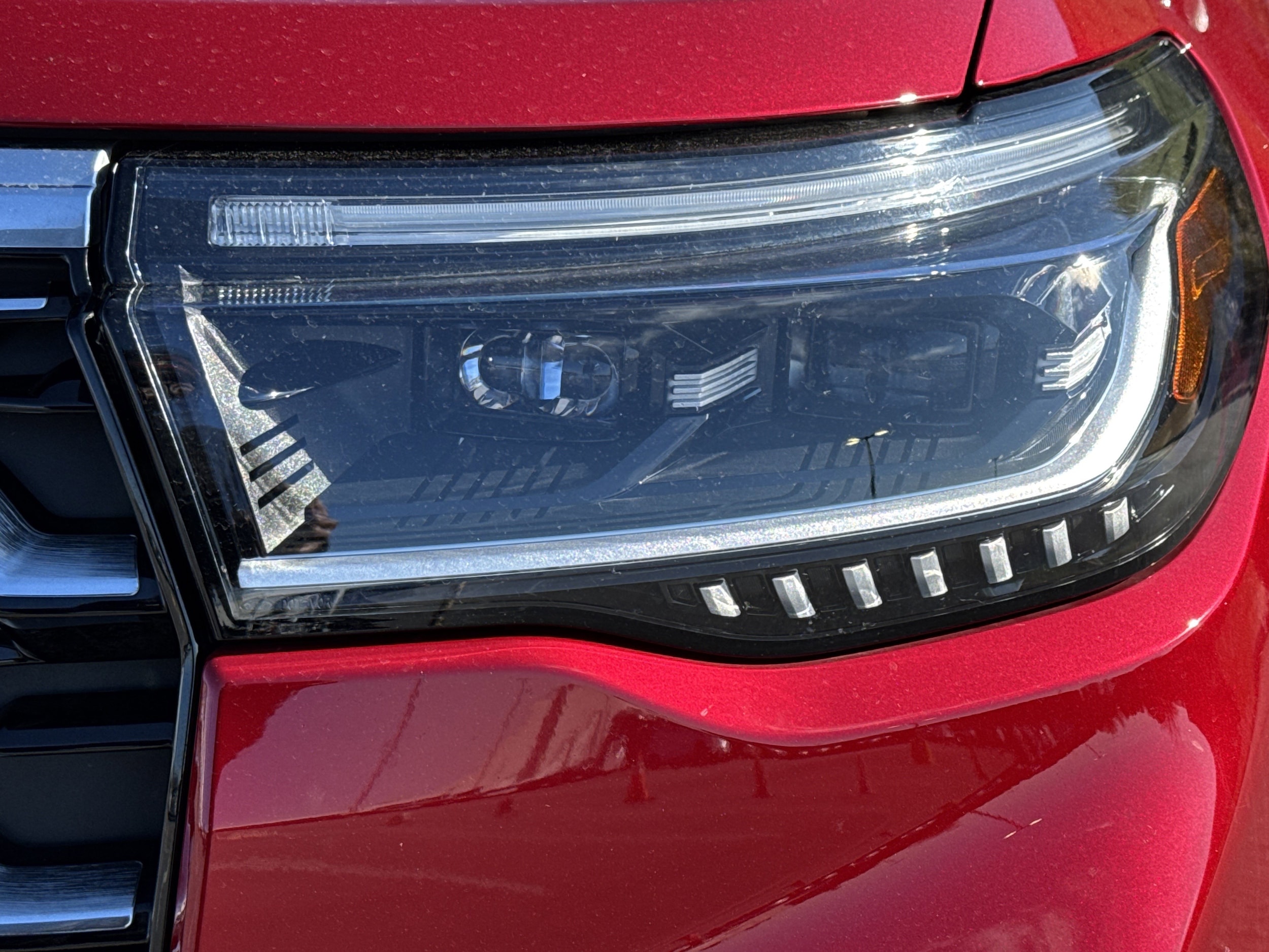 2025 Ford Explorer Platinum photo 4