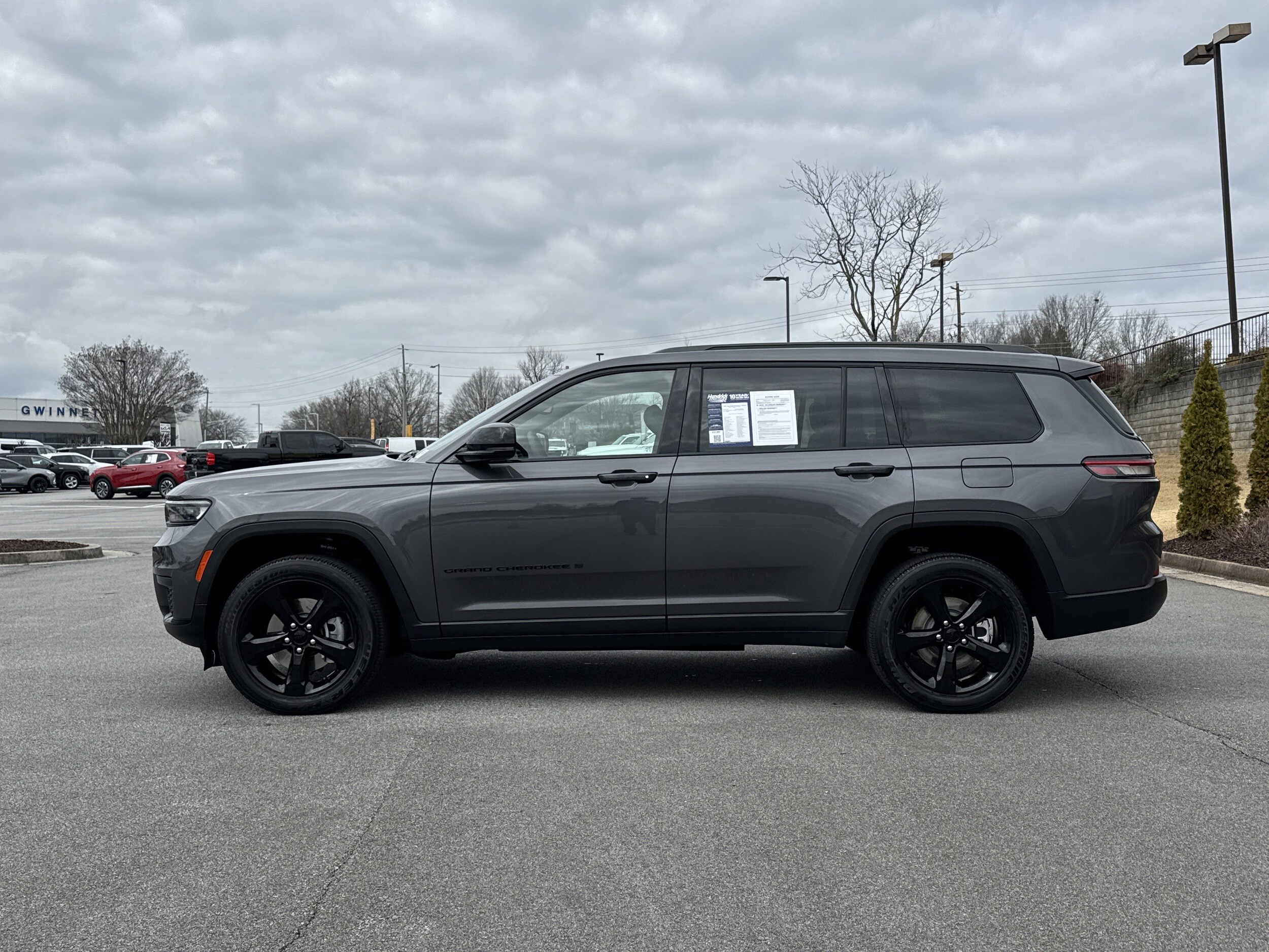 2023 Jeep Grand Cherokee L Altitude photo 5