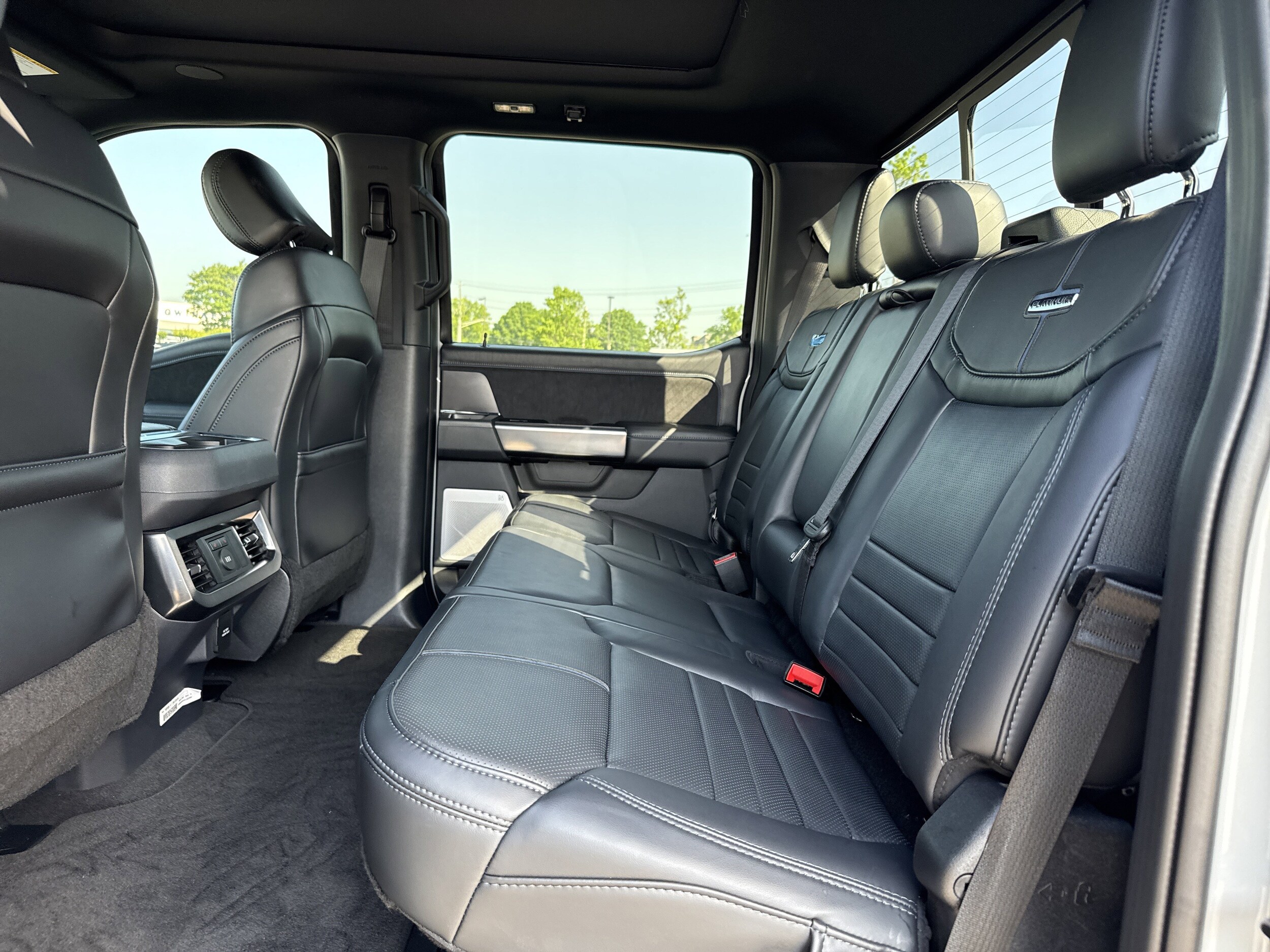 2026 Ford Super Duty F-450 DRW Platinum photo 3