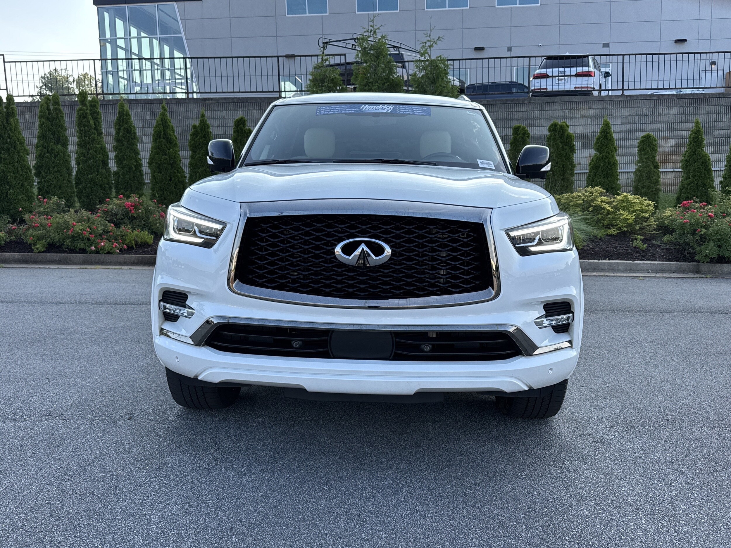 INFINITI QX80 SENSORY