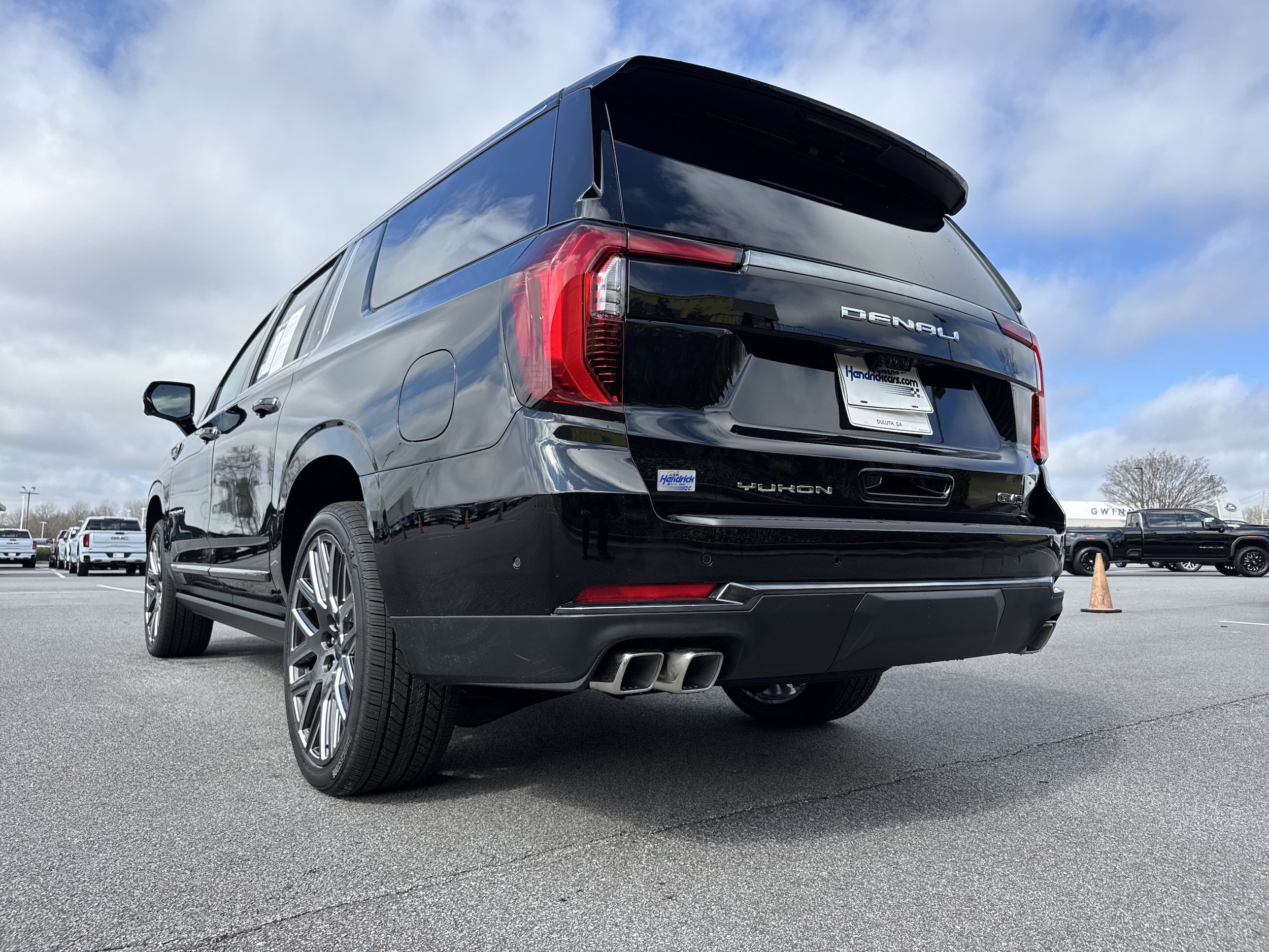 2026 GMC Yukon XL Denali Ultimate photo 5