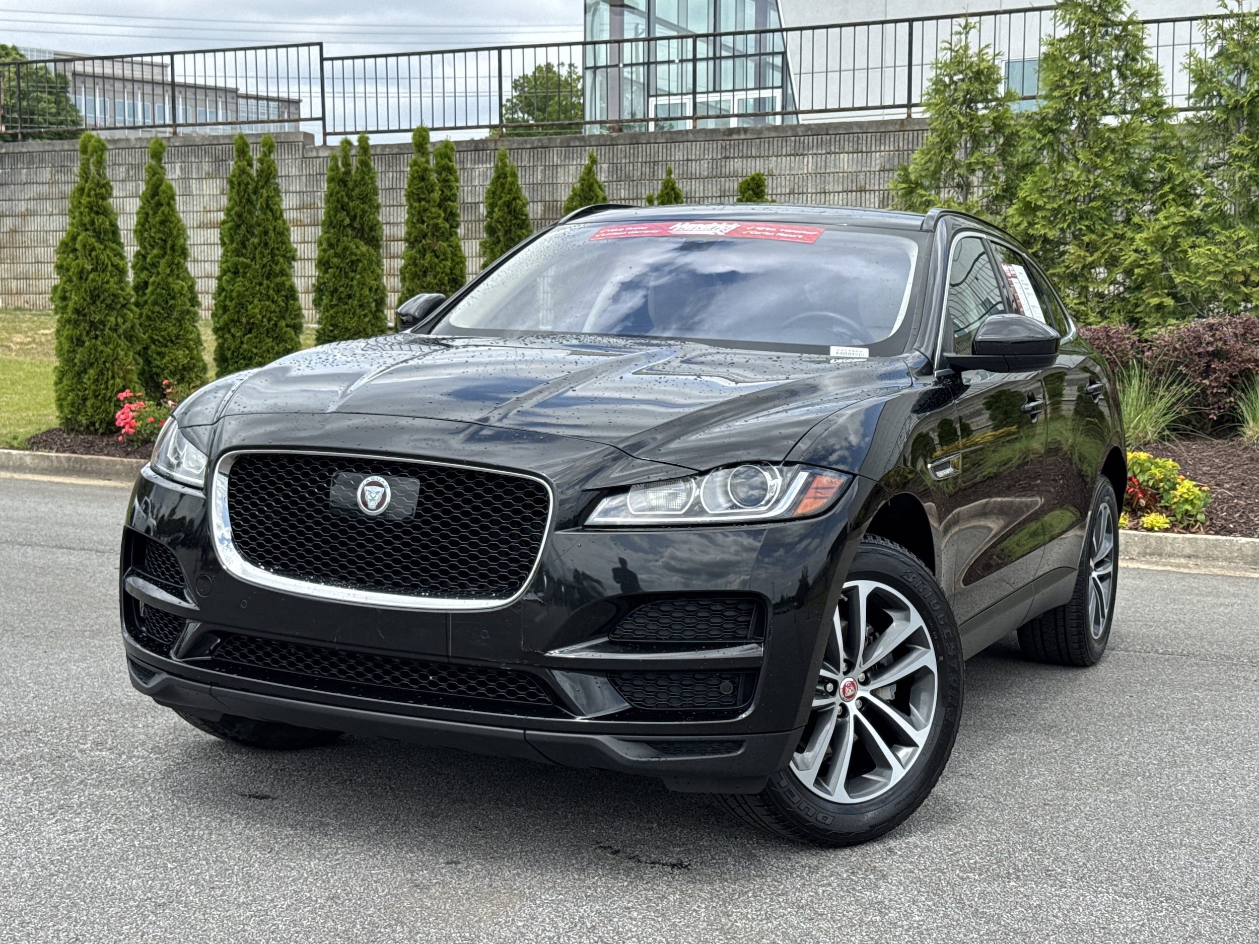 2019 Jaguar F-PACE 25t Premium photo 4