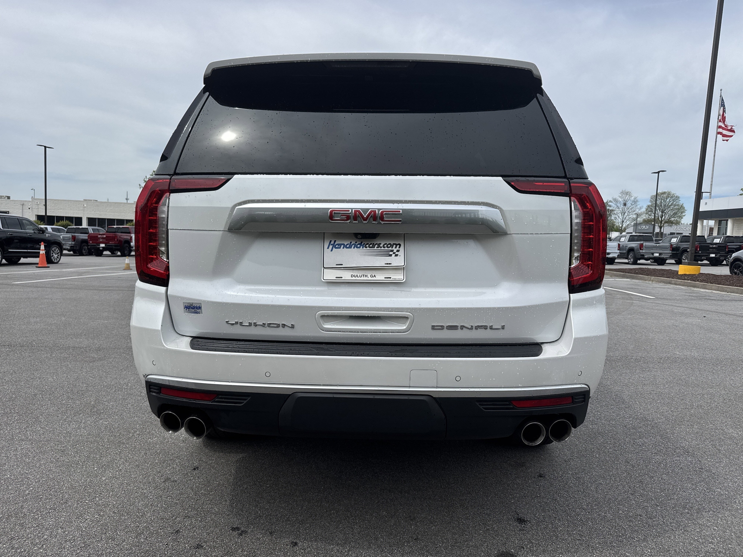 2024 GMC Yukon Denali photo 3