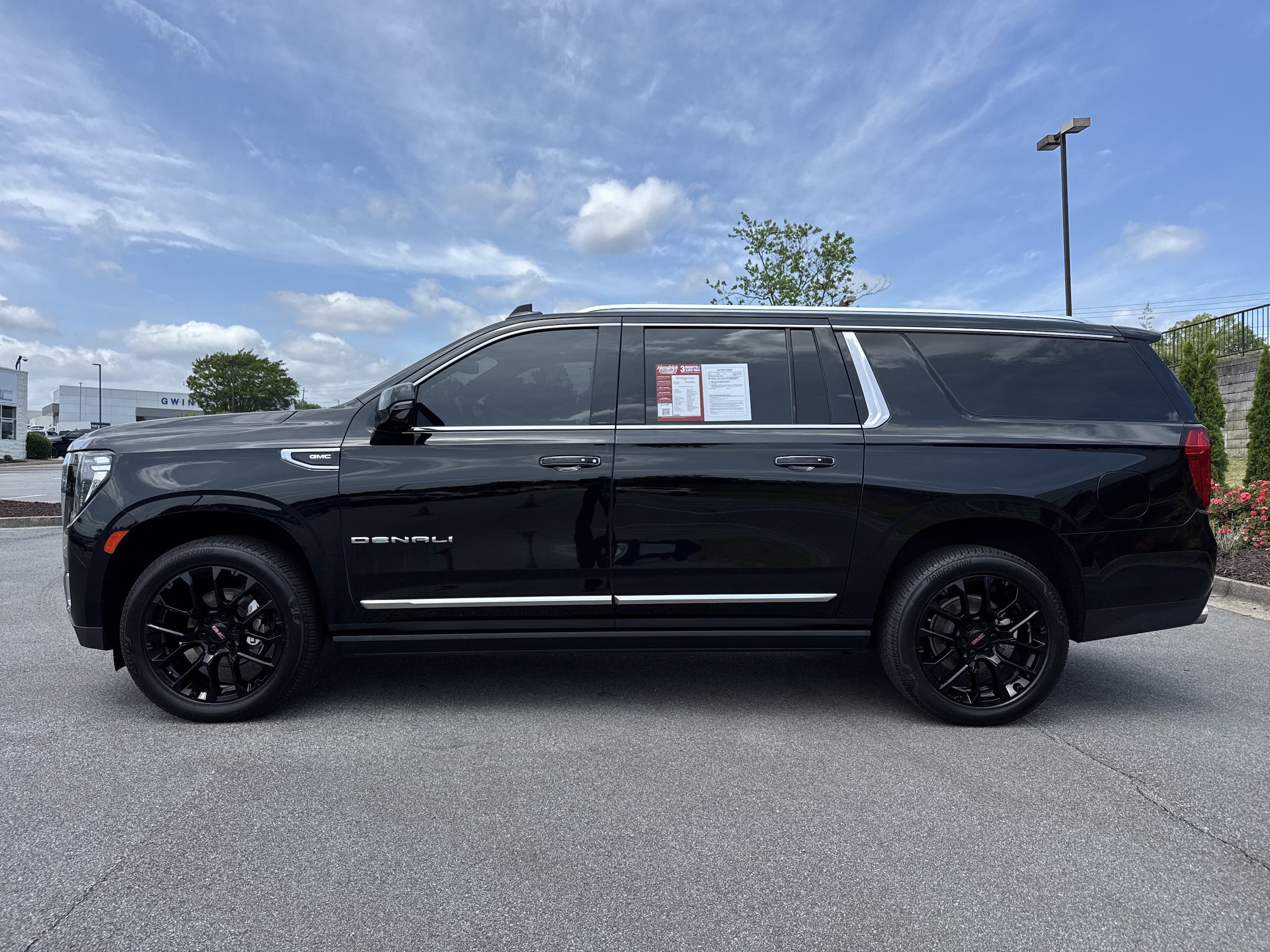 2023 GMC Yukon XL Denali photo 6