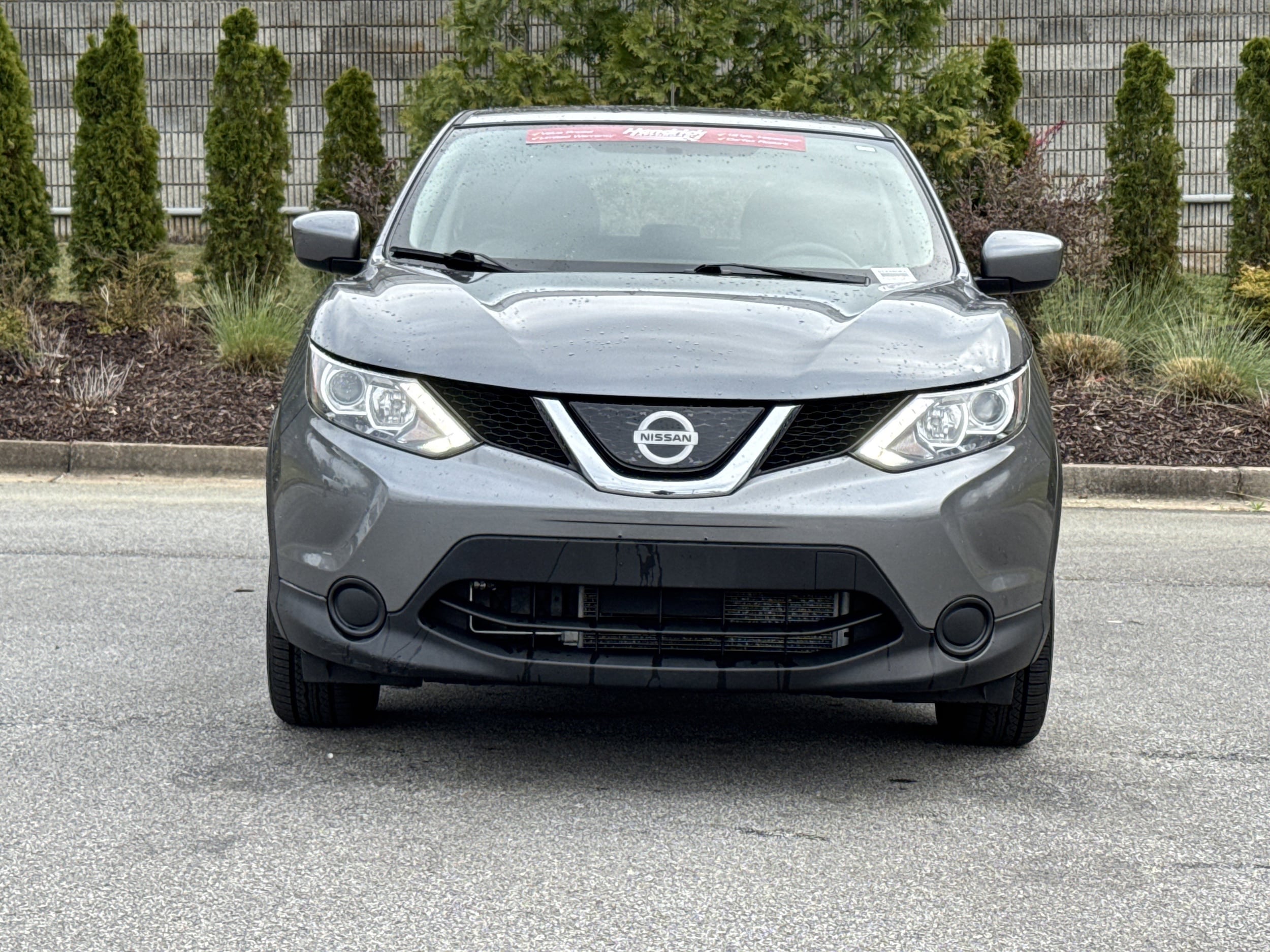 2019 Nissan Rogue Sport S photo 2