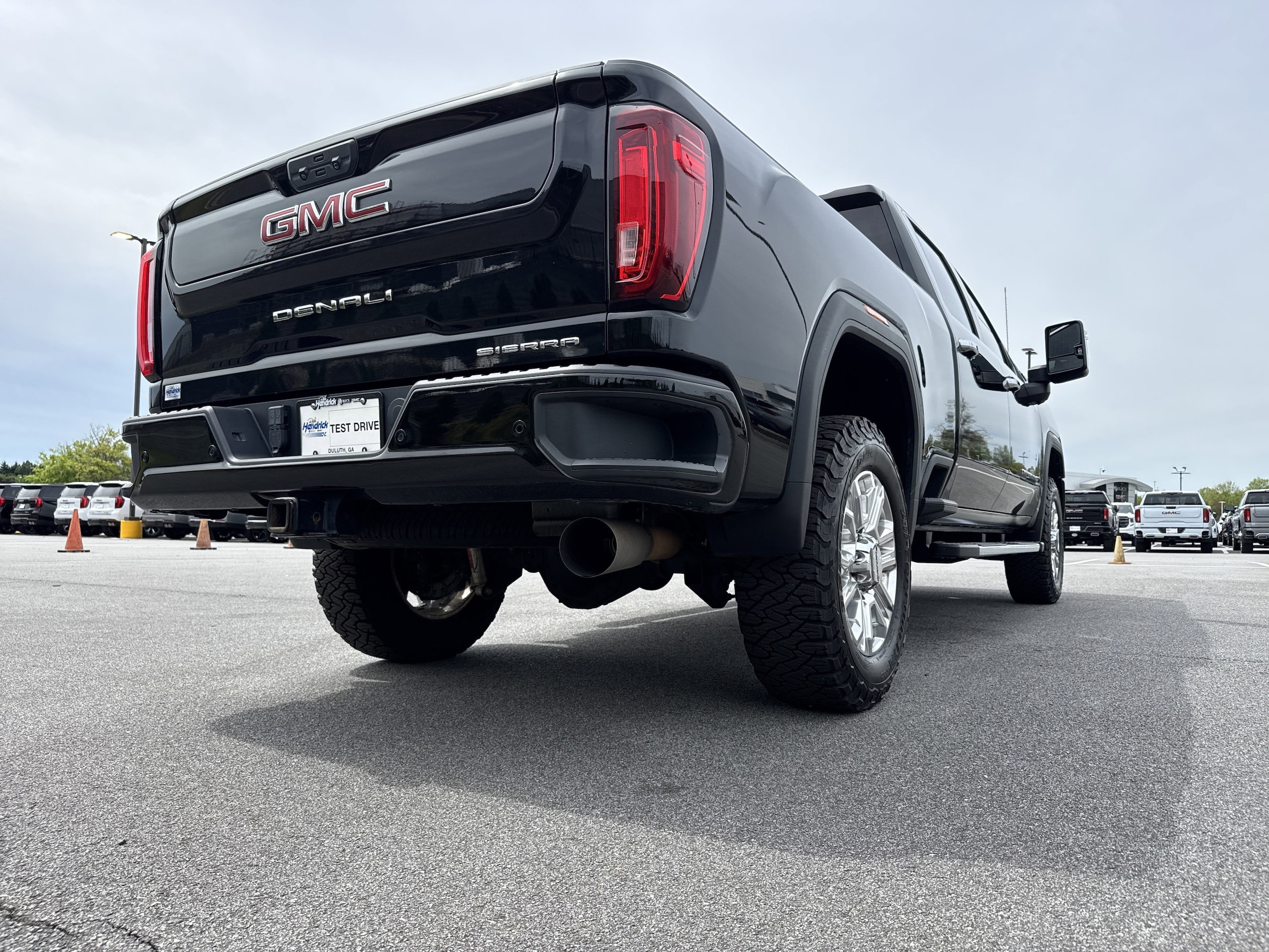 2023 GMC Sierra 2500HD Denali photo 6