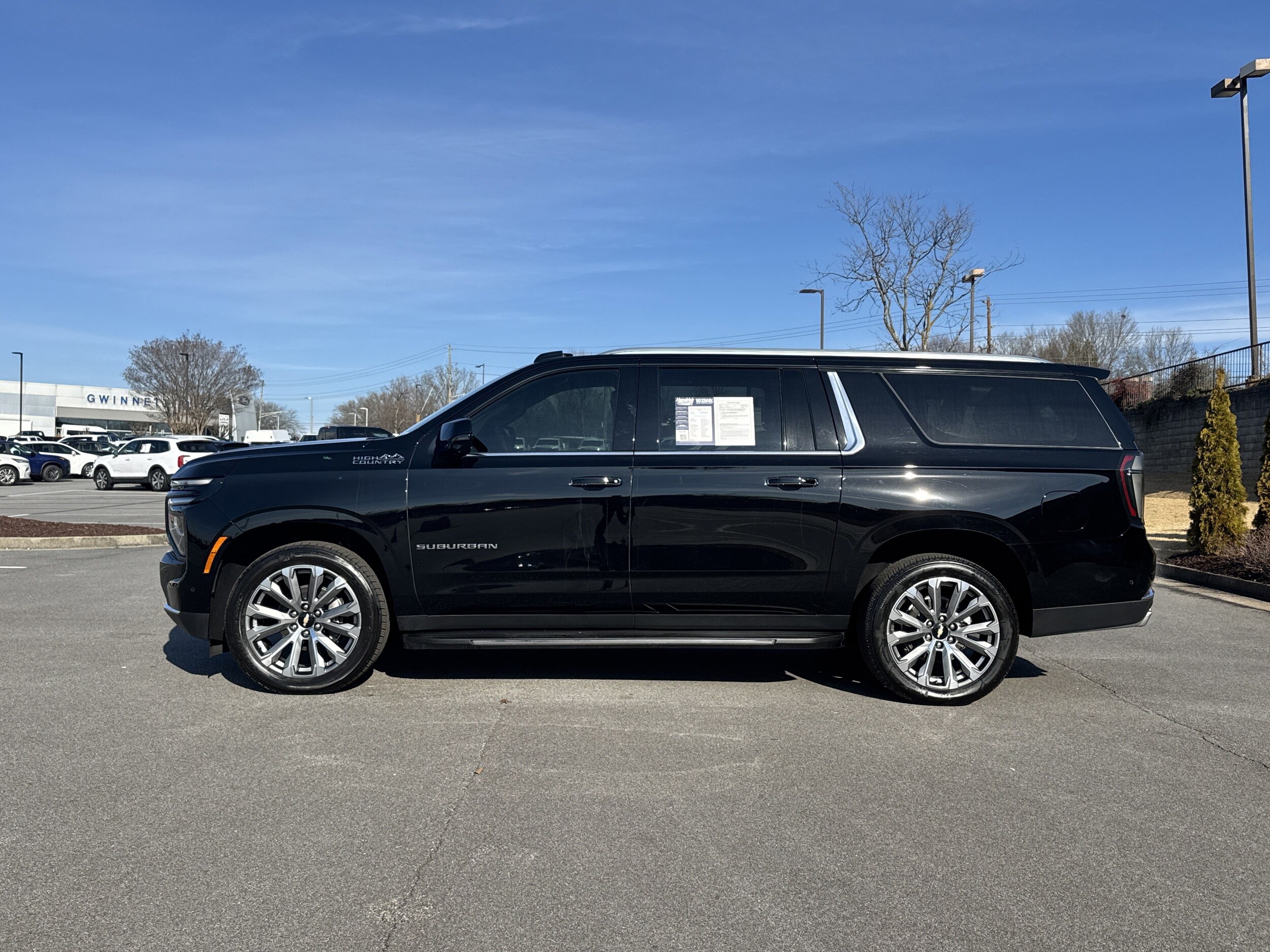 2025 Chevrolet Suburban High Country photo 5