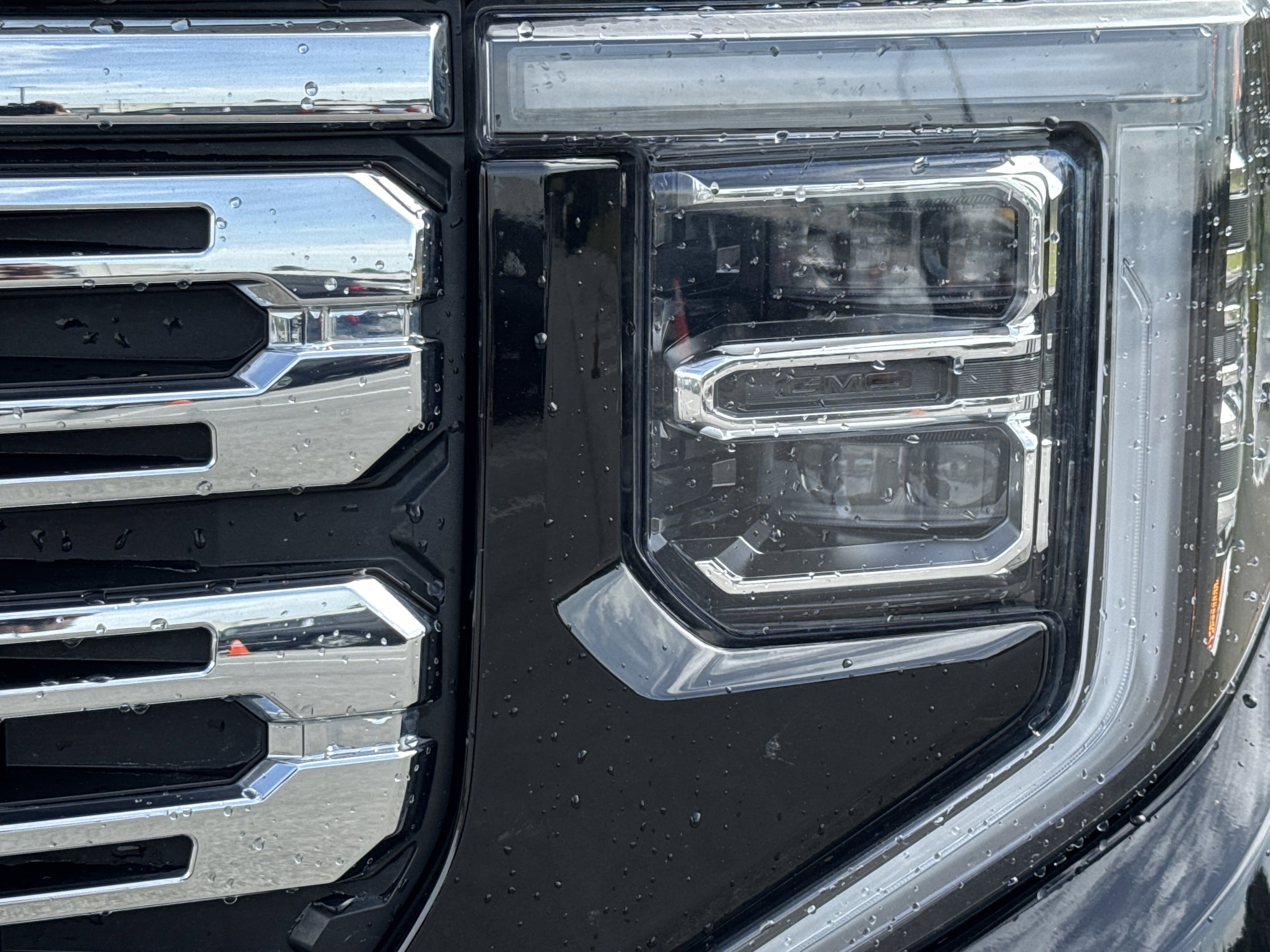 2022 GMC Sierra 1500 Denali photo 4