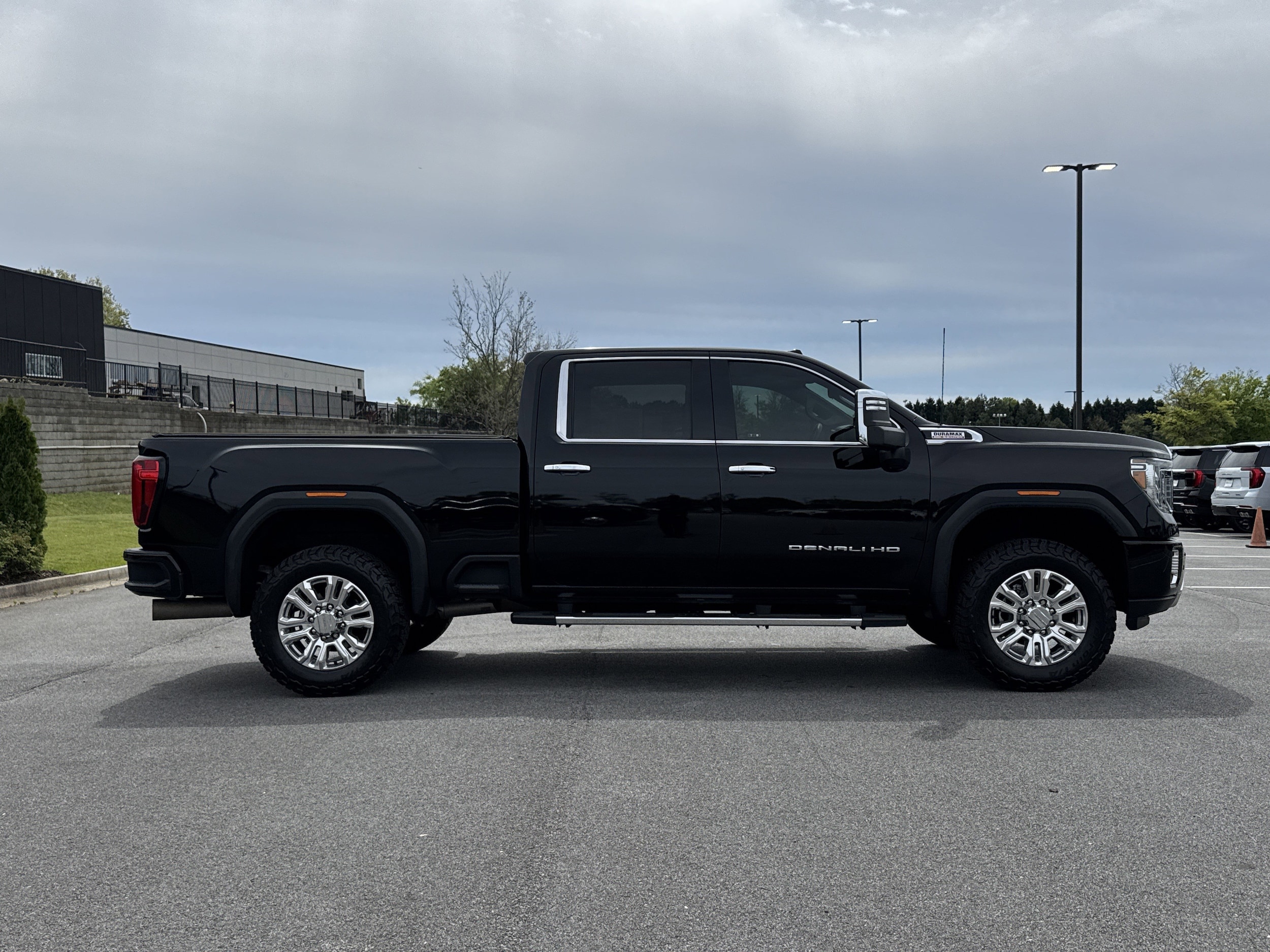 2023 GMC Sierra 2500HD Denali photo 3