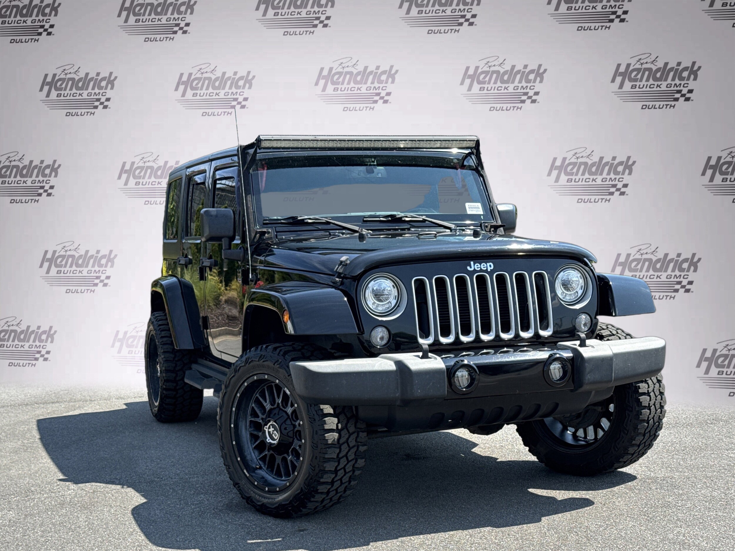2018 Jeep Wrangler Unlimited Sahara photo 2