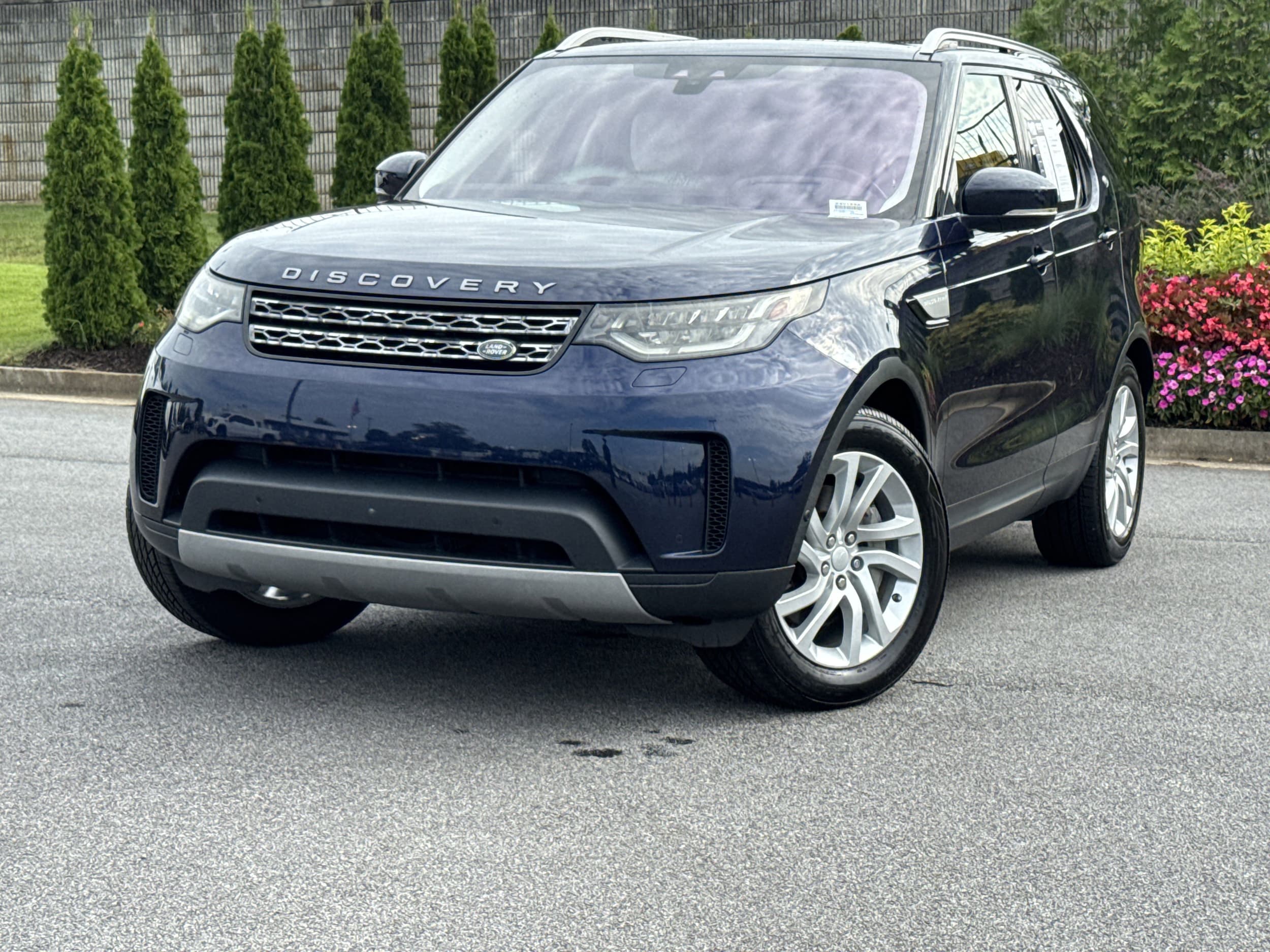 2018 Land Rover Discovery HSE photo 3