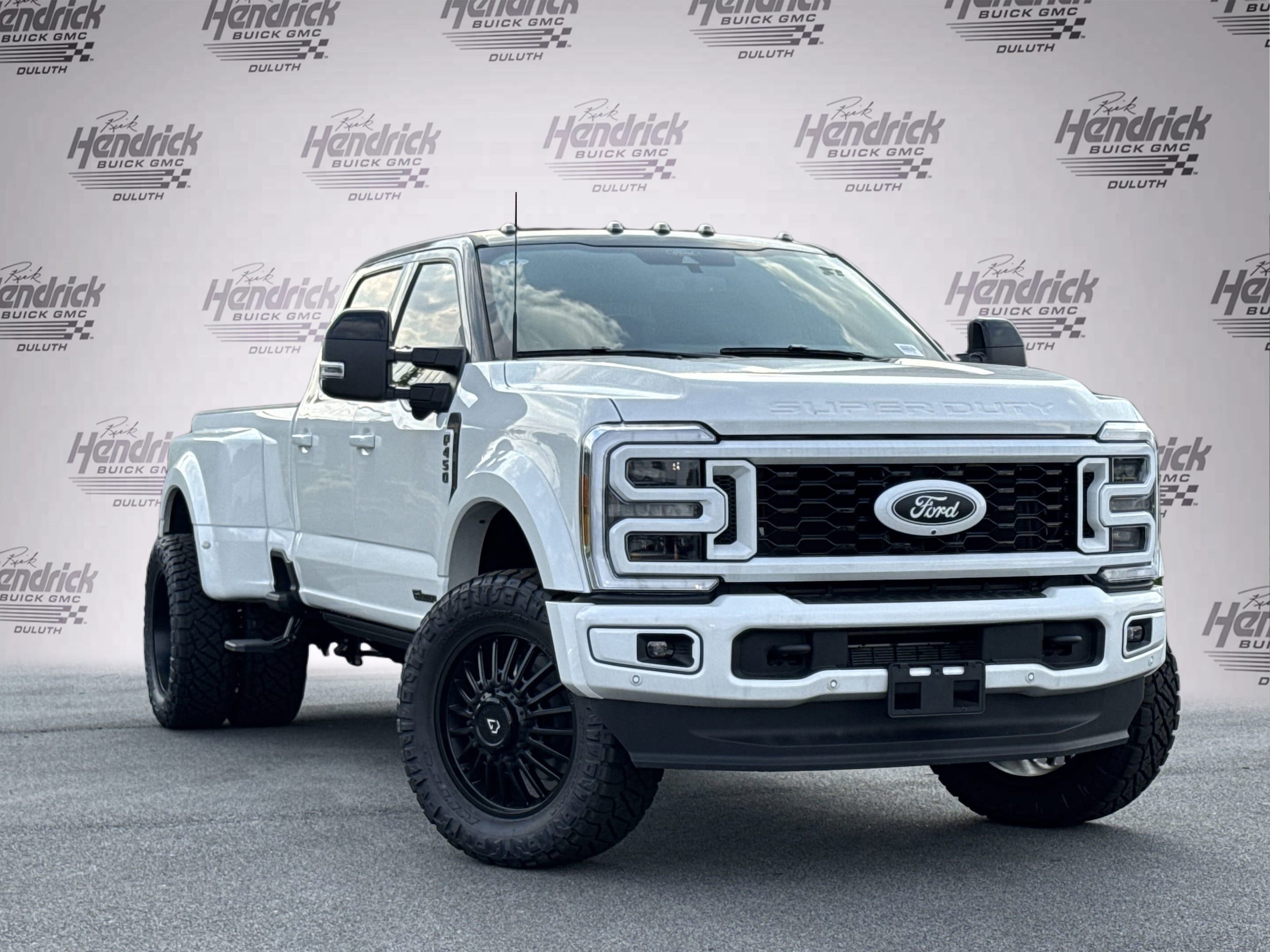 2024 Ford Super Duty F-450 DRW Platinum