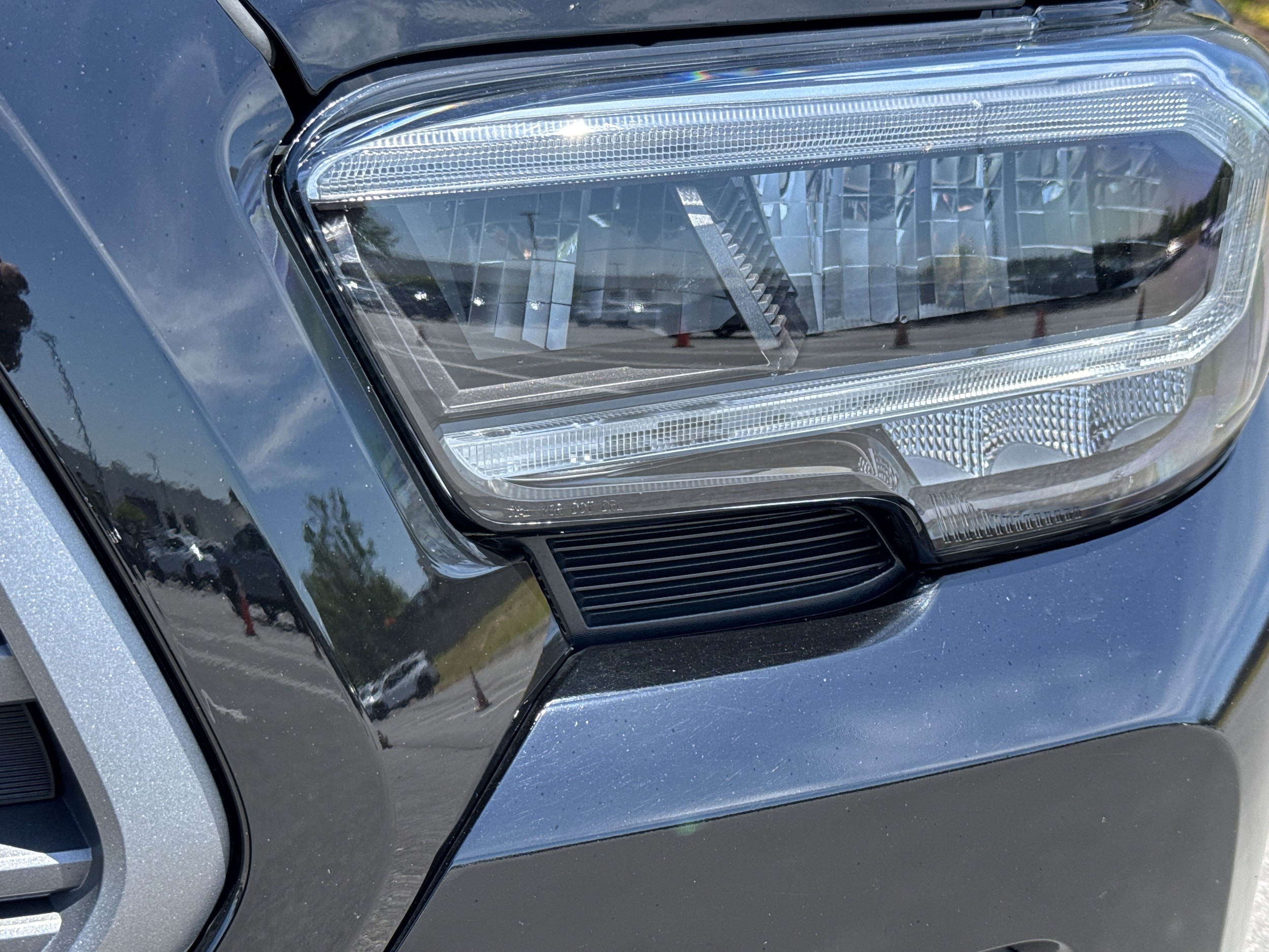 2023 Toyota Tacoma 4WD TRD Off Road photo 5