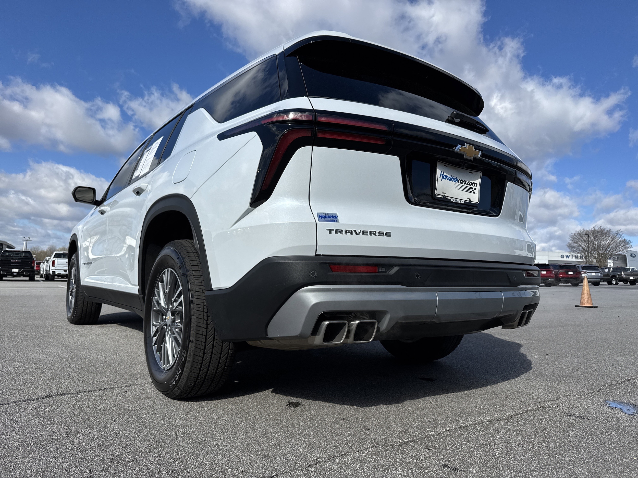 2026 Chevrolet Traverse FWD LT photo 6