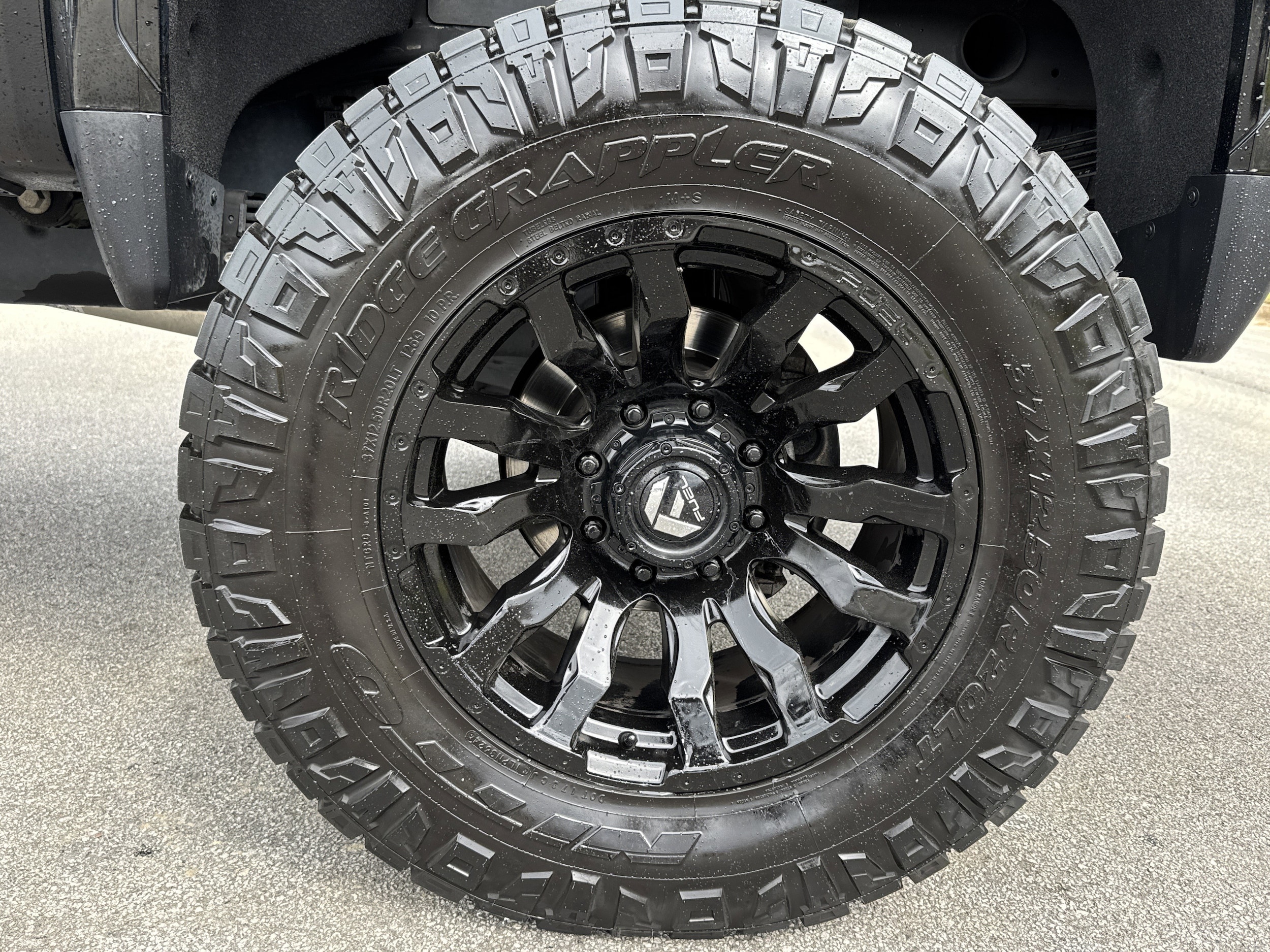 2022 GMC Sierra 2500HD Denali photo 6