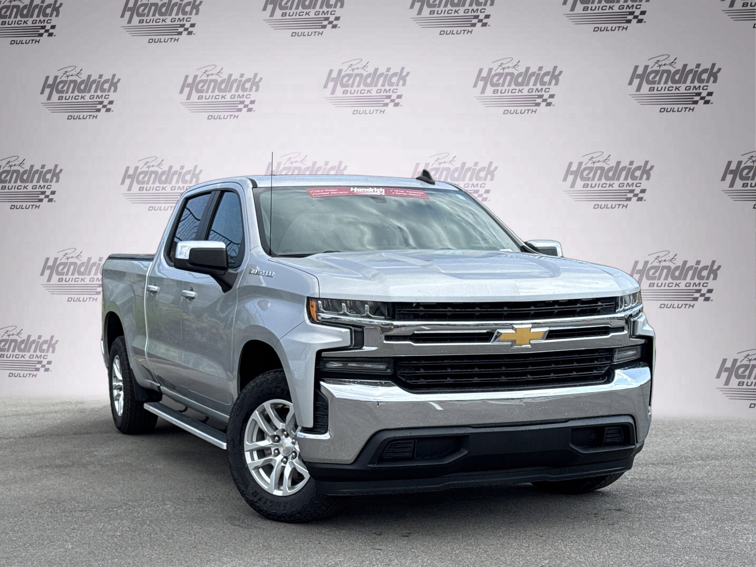 2019 Chevrolet Silverado 1500 LT photo 2