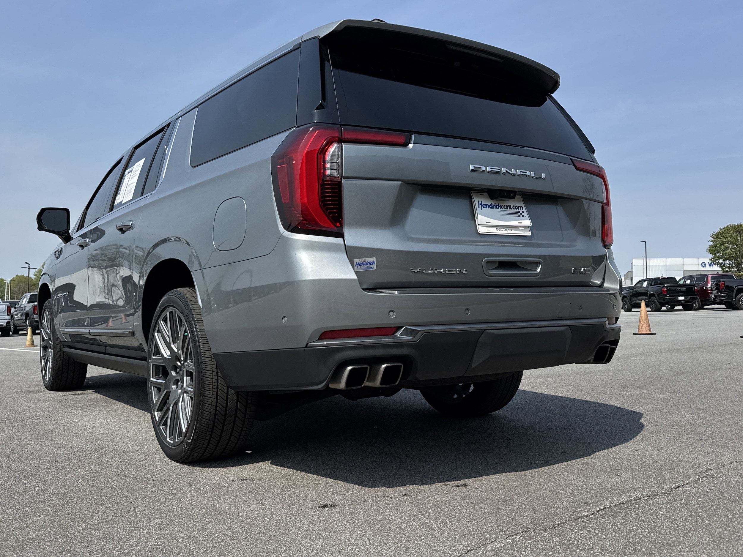 2025 GMC Yukon XL Denali Ultimate photo 6