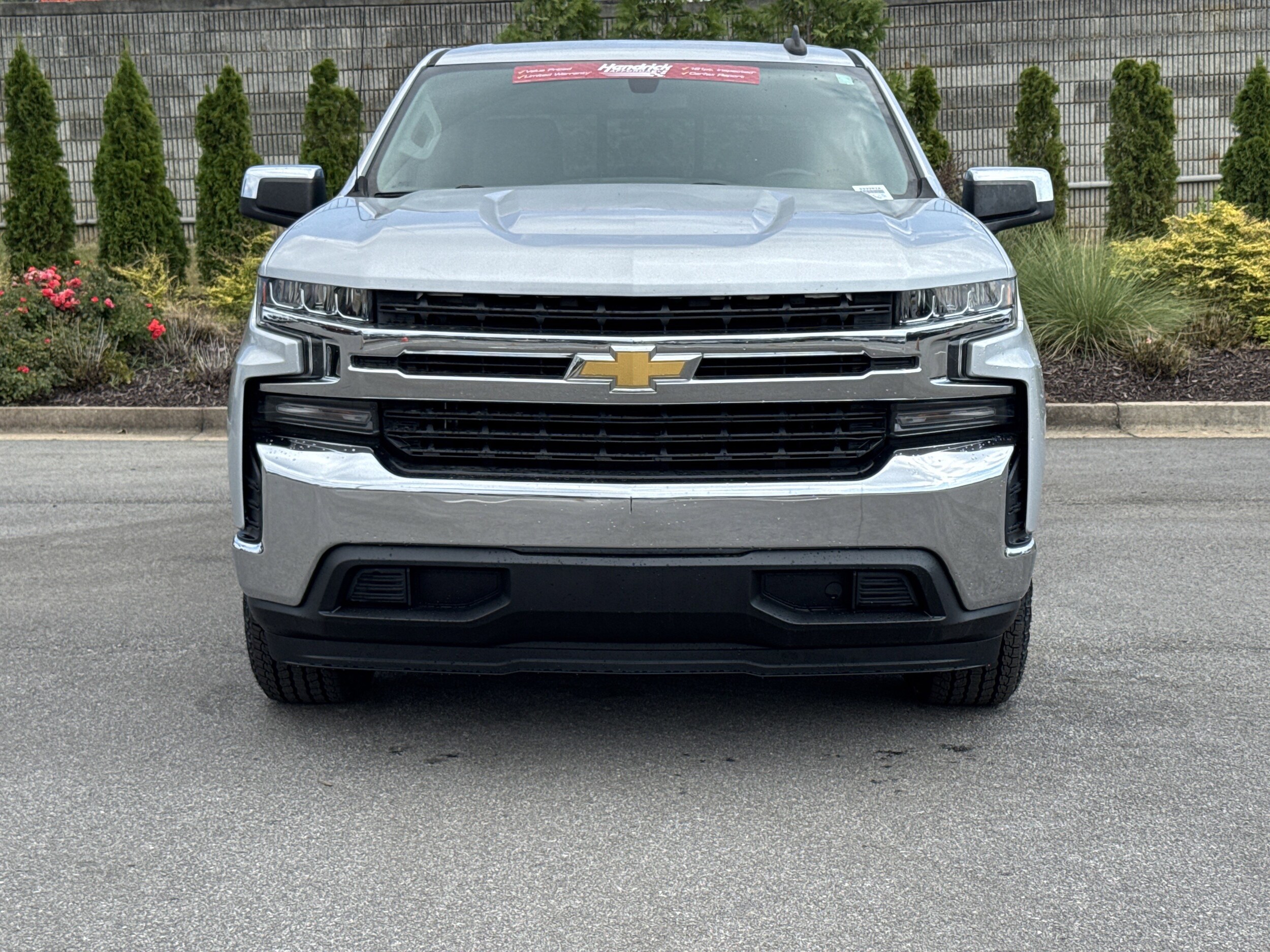 2019 Chevrolet Silverado 1500 LT photo 2
