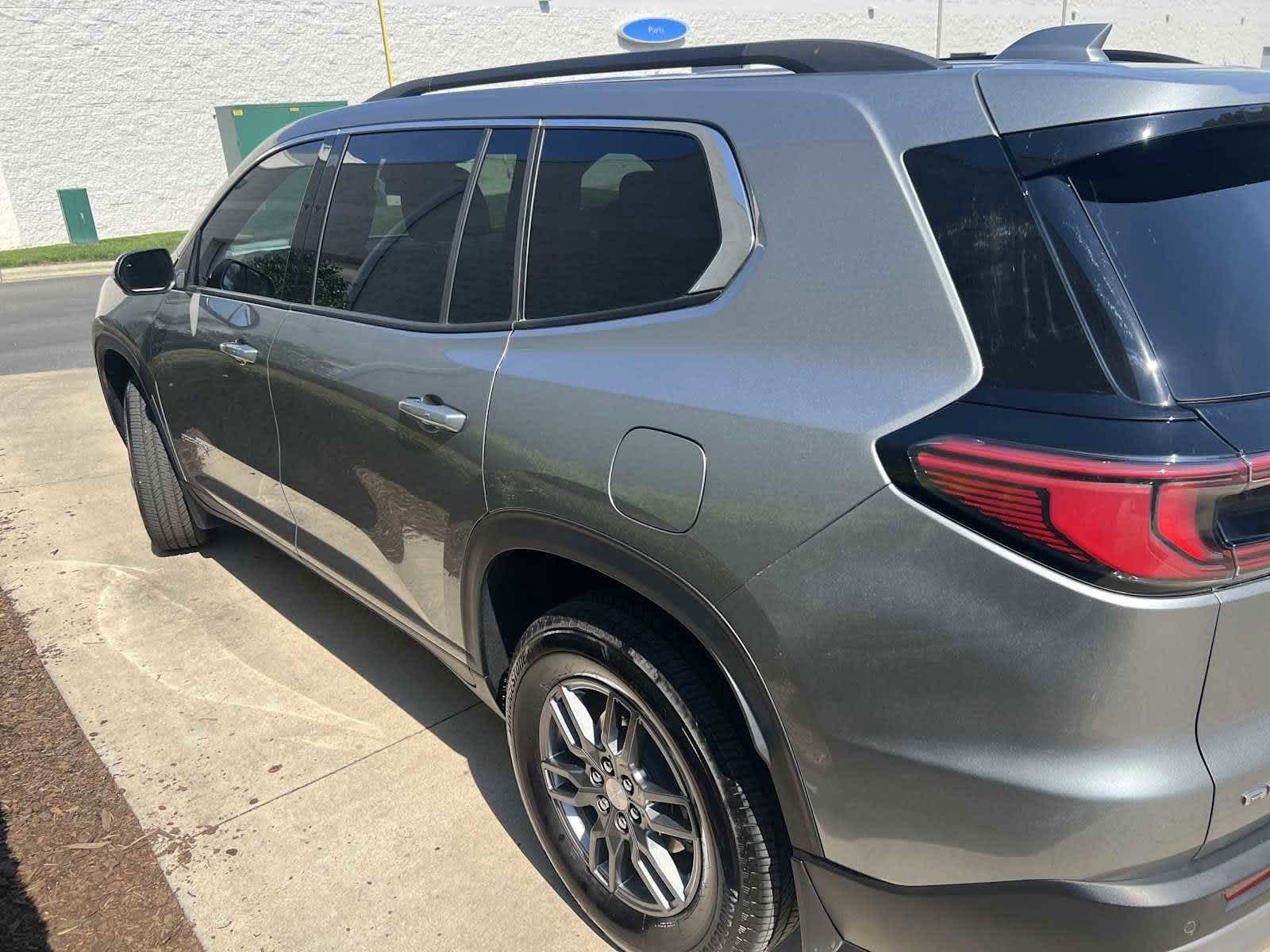 2025 GMC Acadia FWD Elevation photo 6