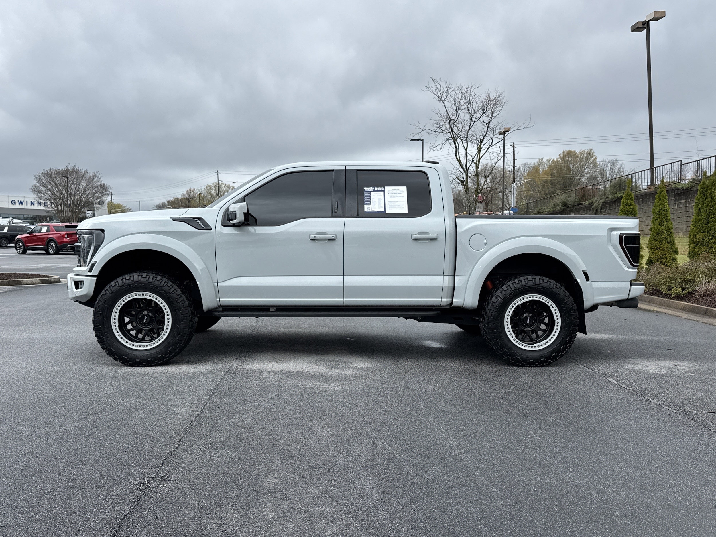 2023 Ford F-150 Raptor photo 5