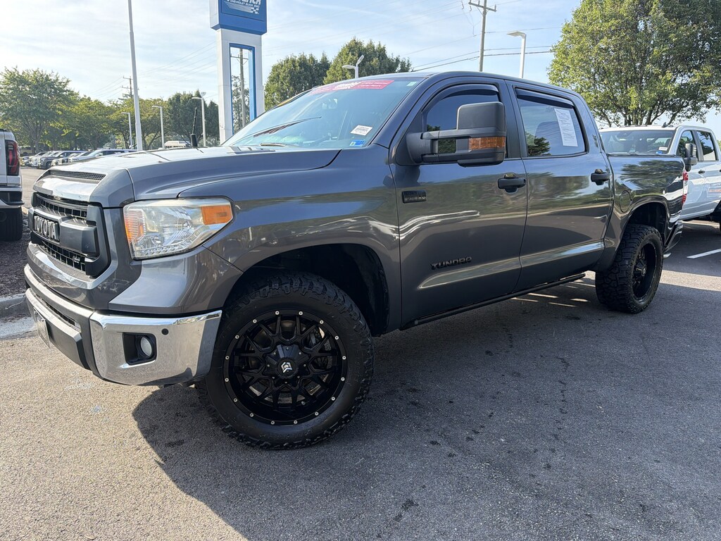 Used 2016 Toyota Tundra 4WD Truck SR5 Pickup