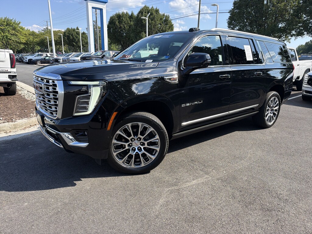 Used 2025 GMC Yukon XL Denali SUV