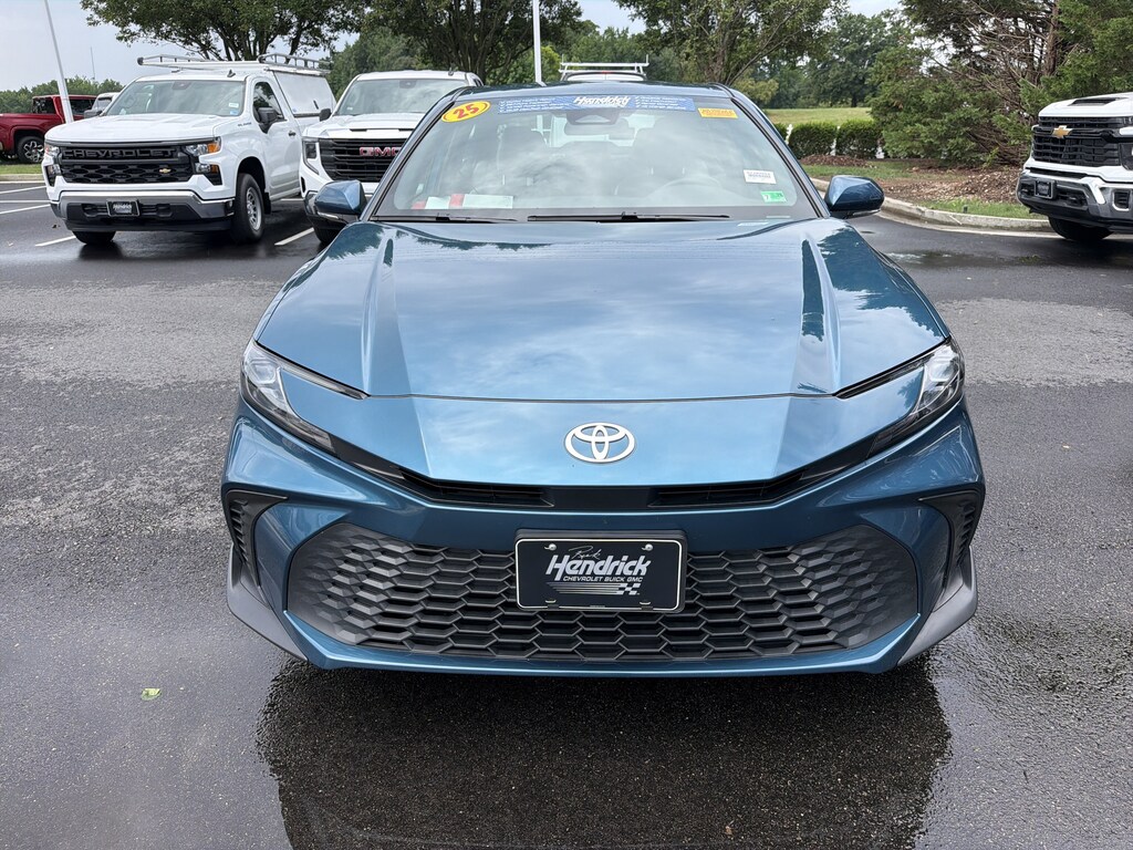 Used 2025 Toyota Camry SE Sedan