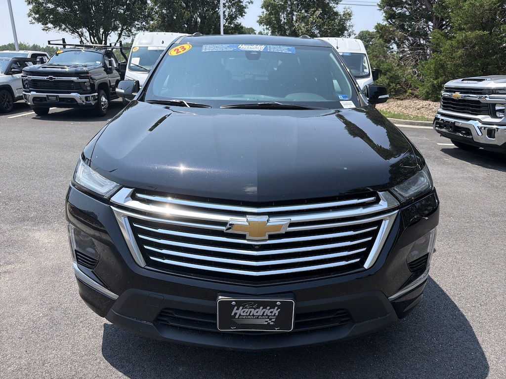 Used 2023 Chevrolet Traverse Premier SUV