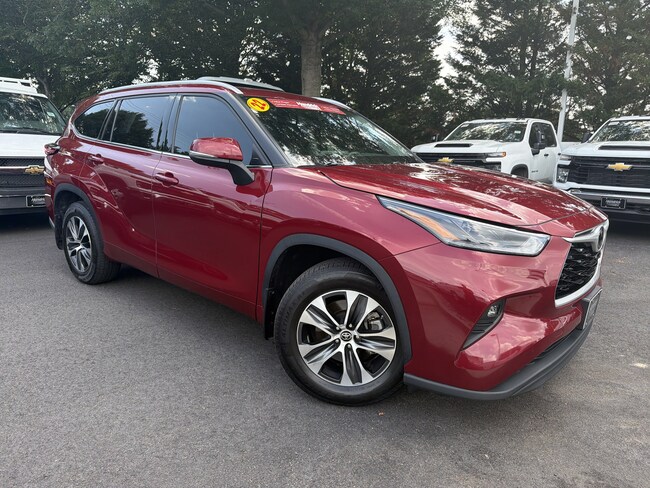 2022 Toyota Highlander XLE SUV