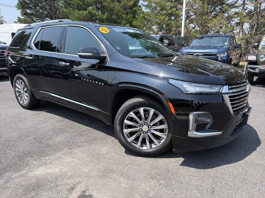 Used 2023 Chevrolet Traverse Premier SUV