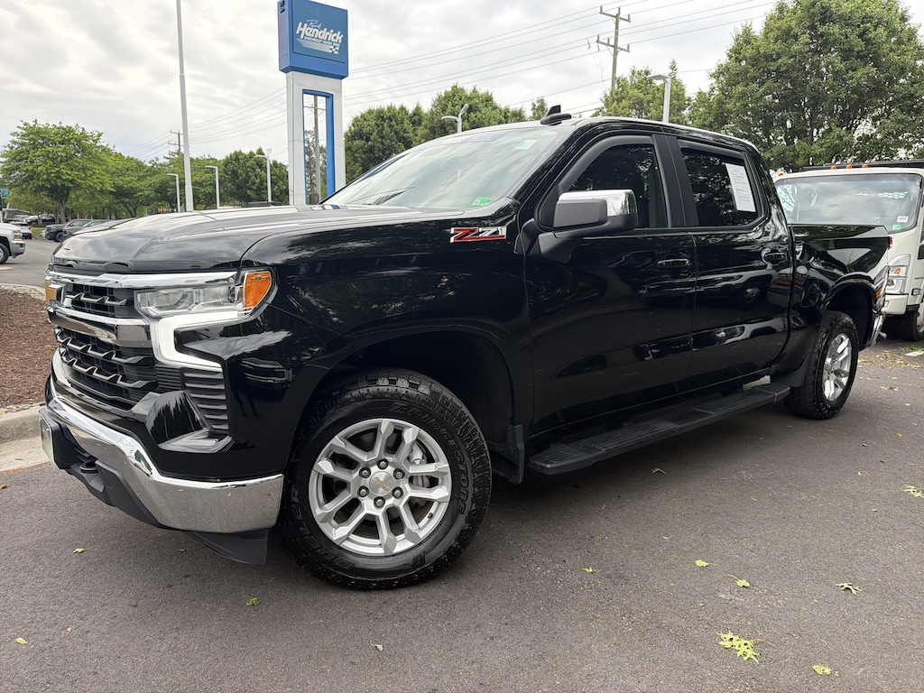 Used 2023 Chevrolet Silverado 1500 LT Pickup