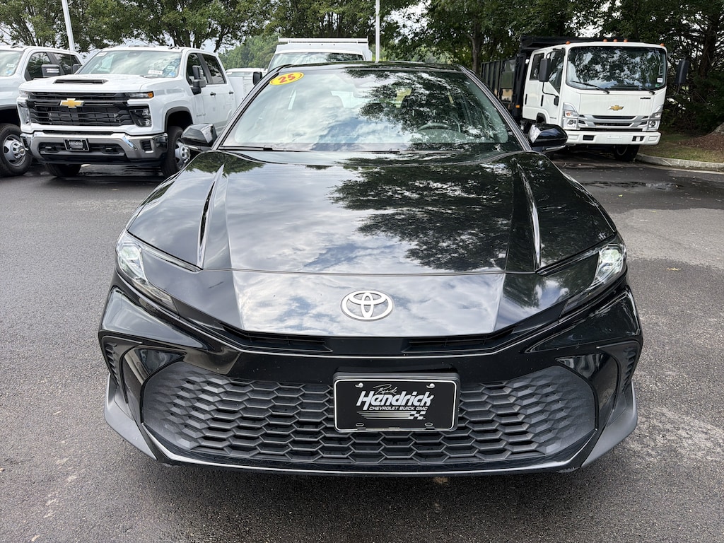 Used 2025 Toyota Camry SE Sedan