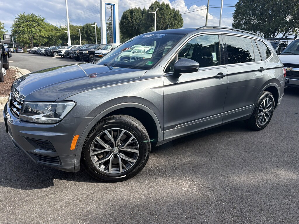 Used 2020 Volkswagen Tiguan SE SUV