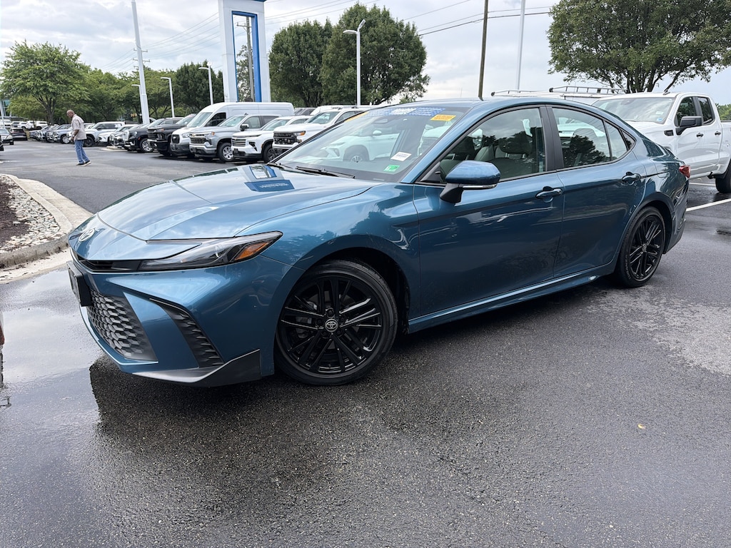 Used 2025 Toyota Camry SE Sedan