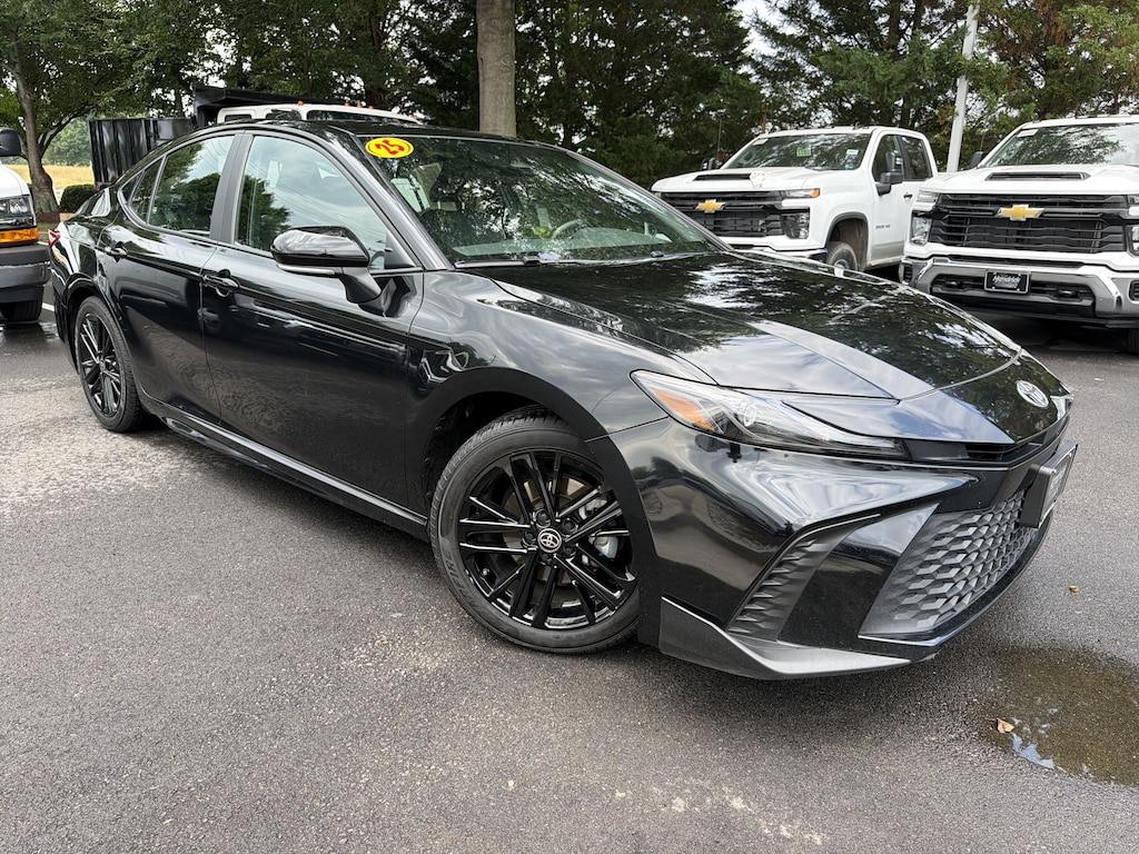 Used 2025 Toyota Camry SE Sedan