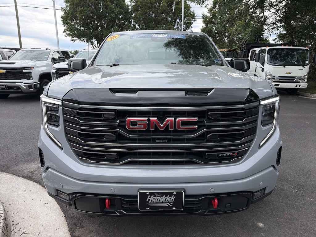 Used 2025 GMC Sierra 1500 AT4 Pickup