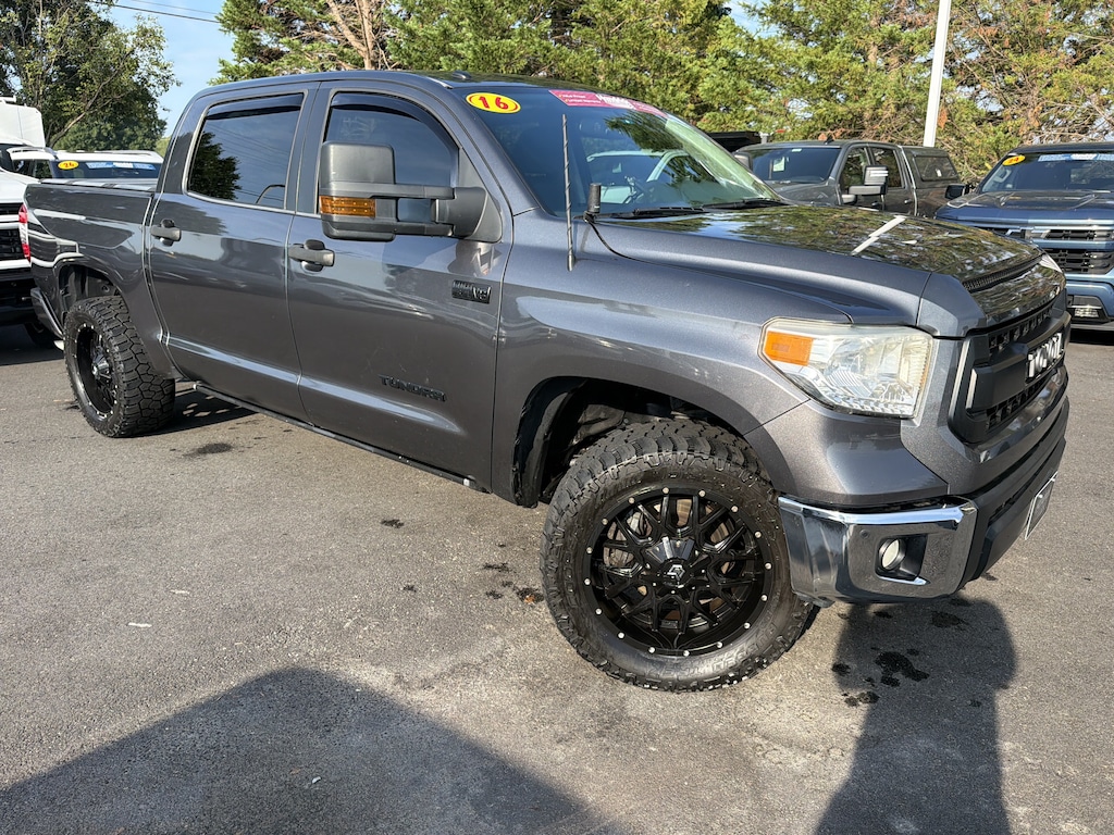 Used 2016 Toyota Tundra 4WD Truck SR5 Pickup
