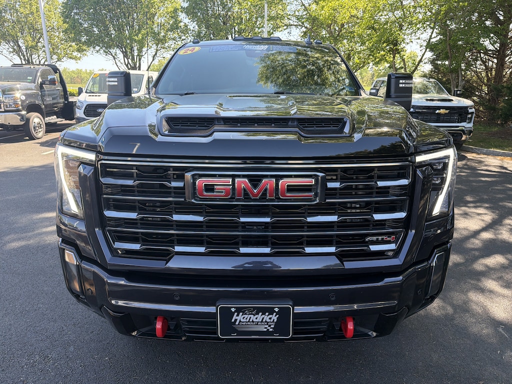 Used 2024 GMC Sierra 2500HD AT4 Pickup