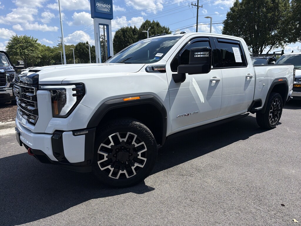 Used 2025 GMC Sierra 2500HD AT4 Pickup
